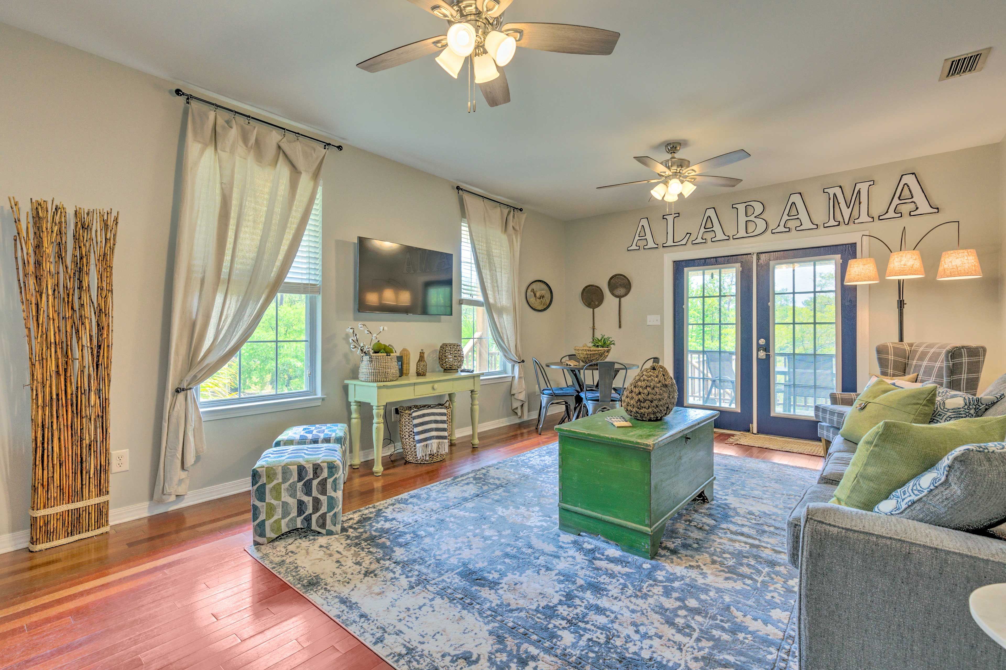Living Room | Smart TV