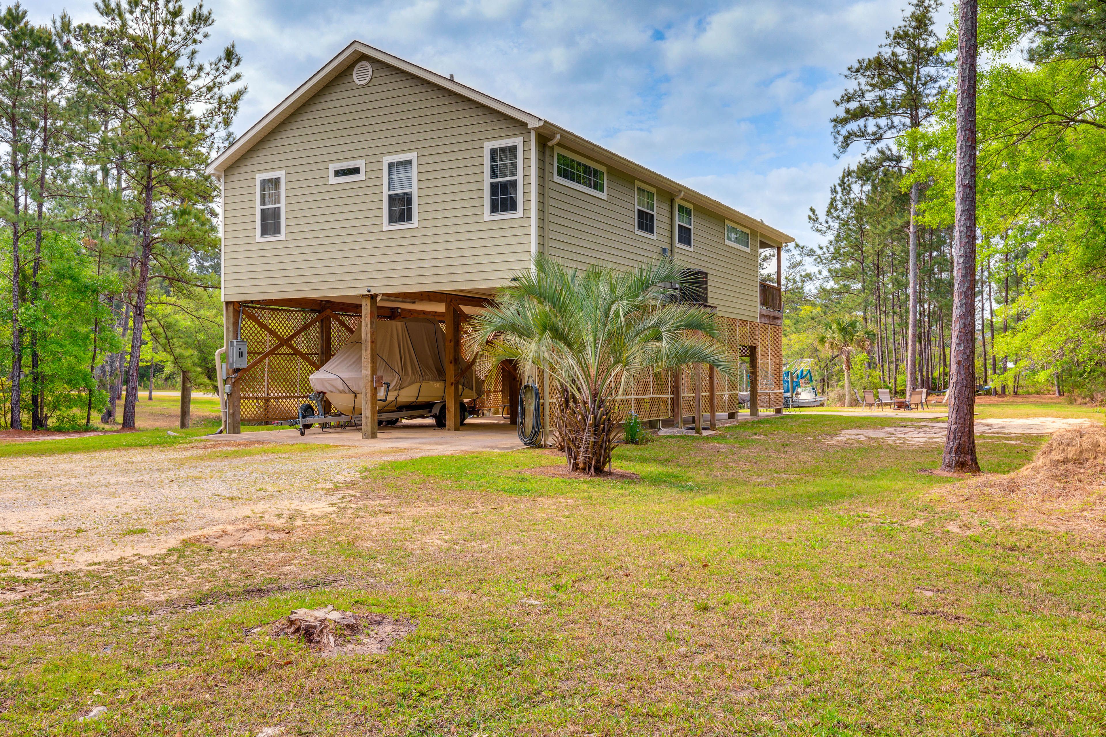 Parking | Carport (2 Vehicles) | Driveway (4 Vehicles) | Boat/Trailer Parking
