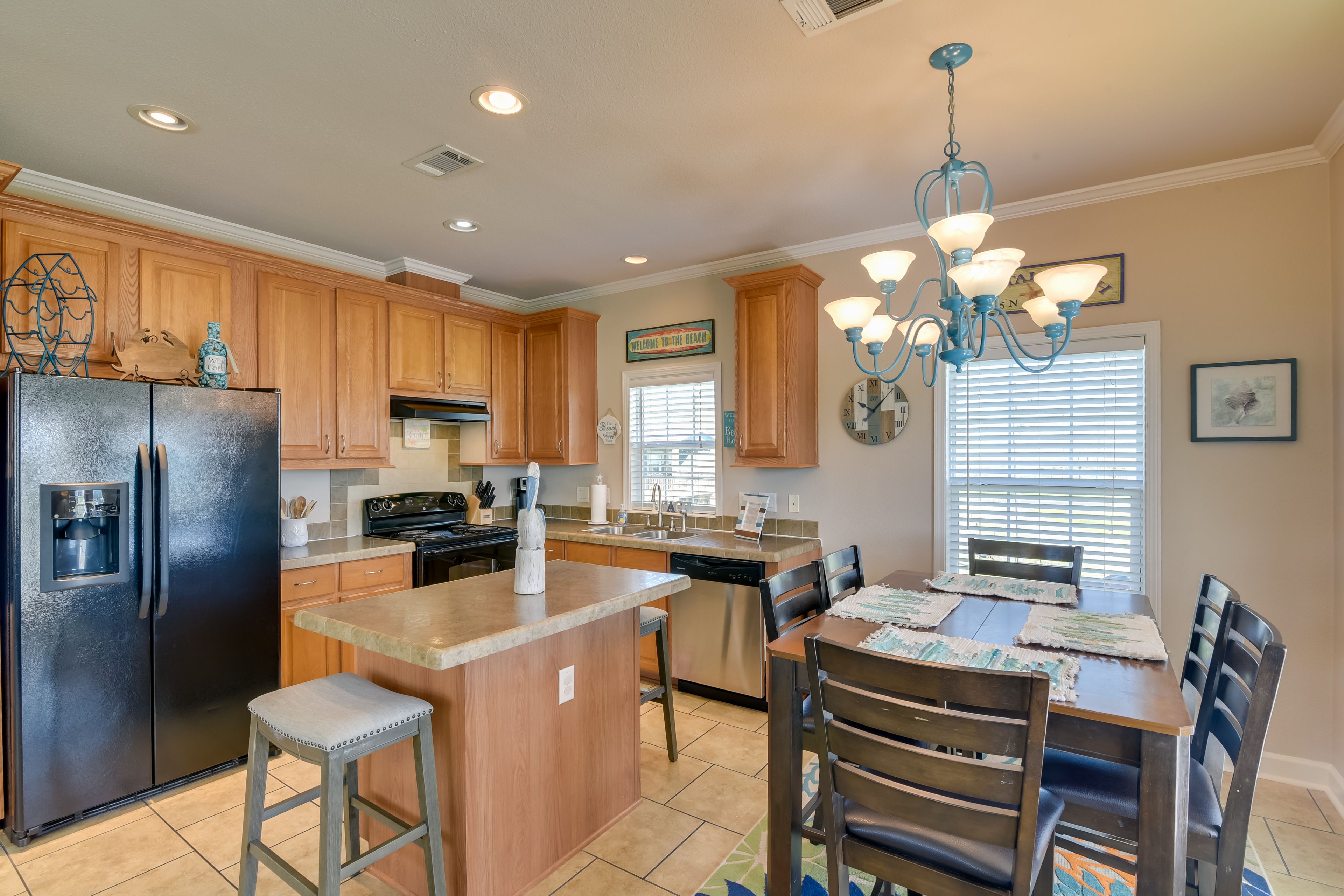 Kitchen | Dining Area | Dishware & Flatware