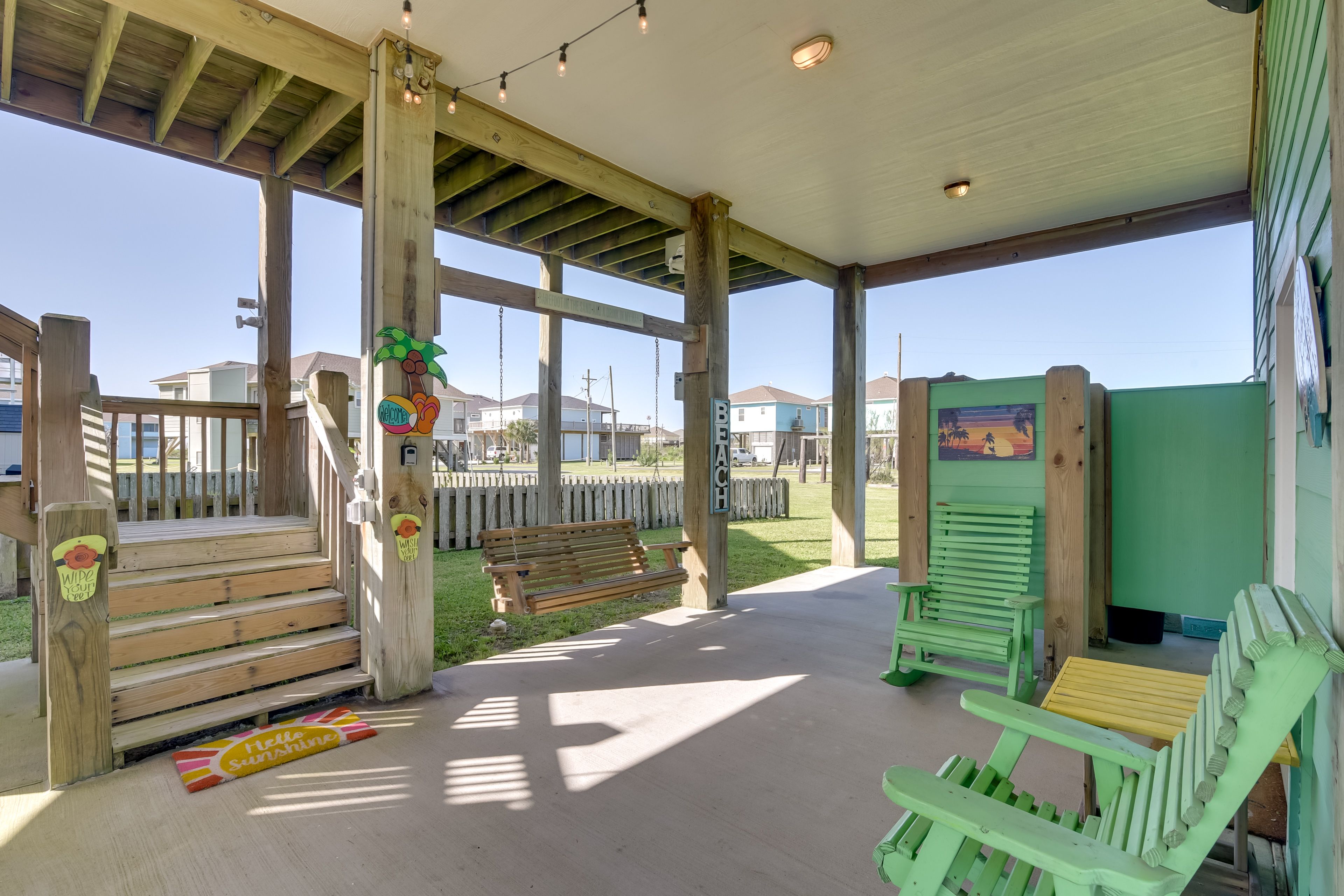 Crystal Beach Vacation Rental | 3BR | 2BA | 1,250 Sq Ft | Stairs Required