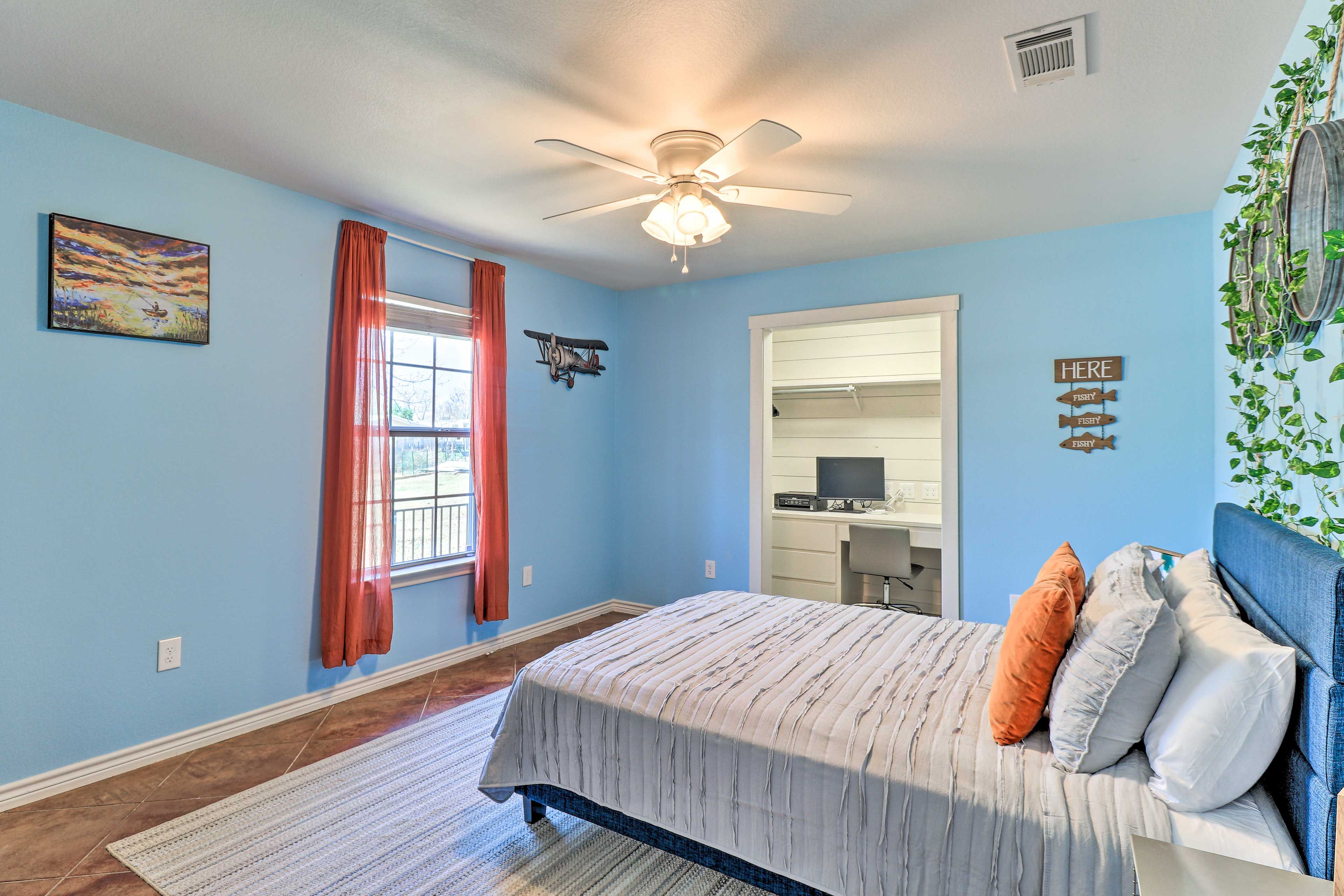 Bedroom 3 | Queen Bed