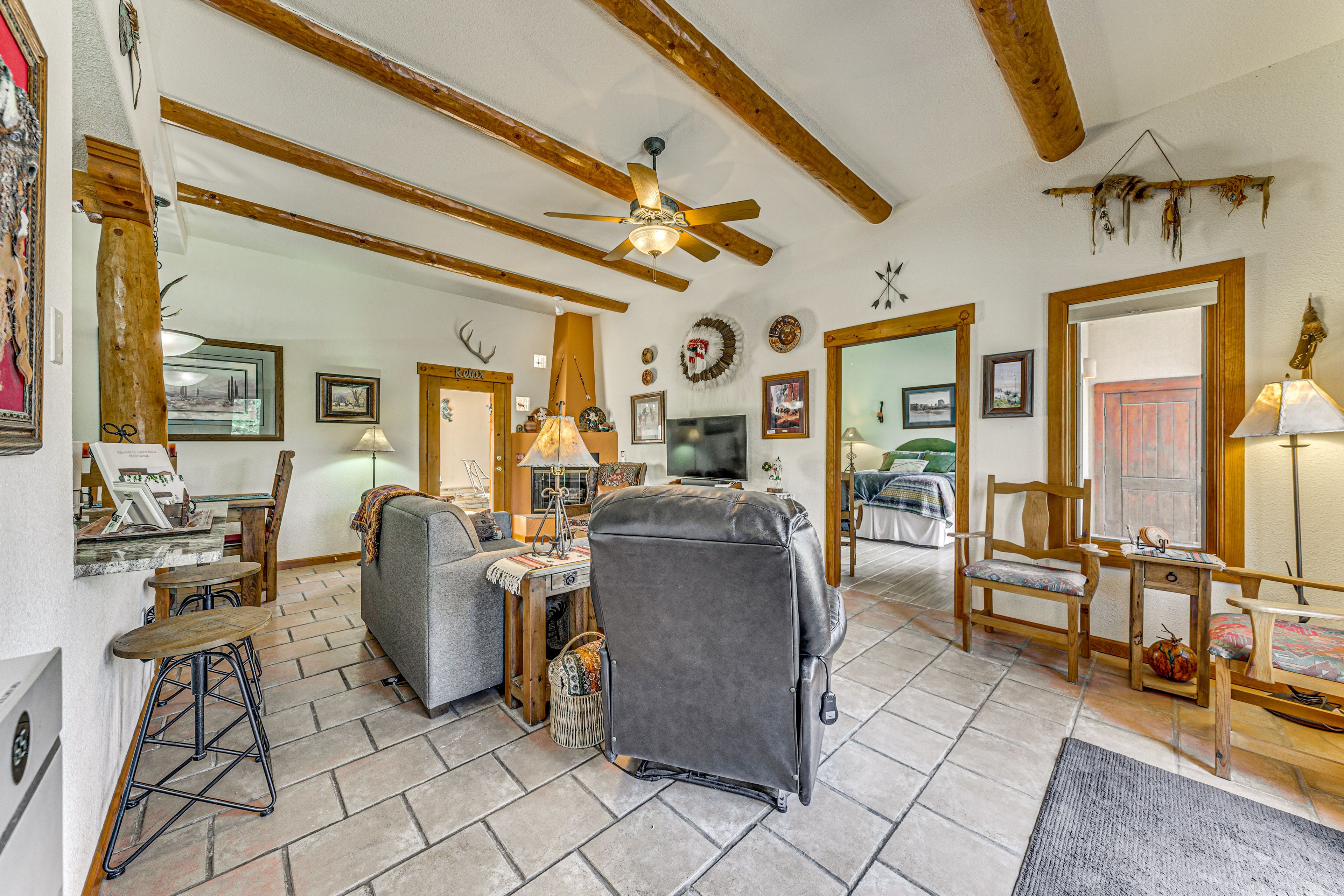 Living Room | Gas Fireplace | Smart TV | Central Heating