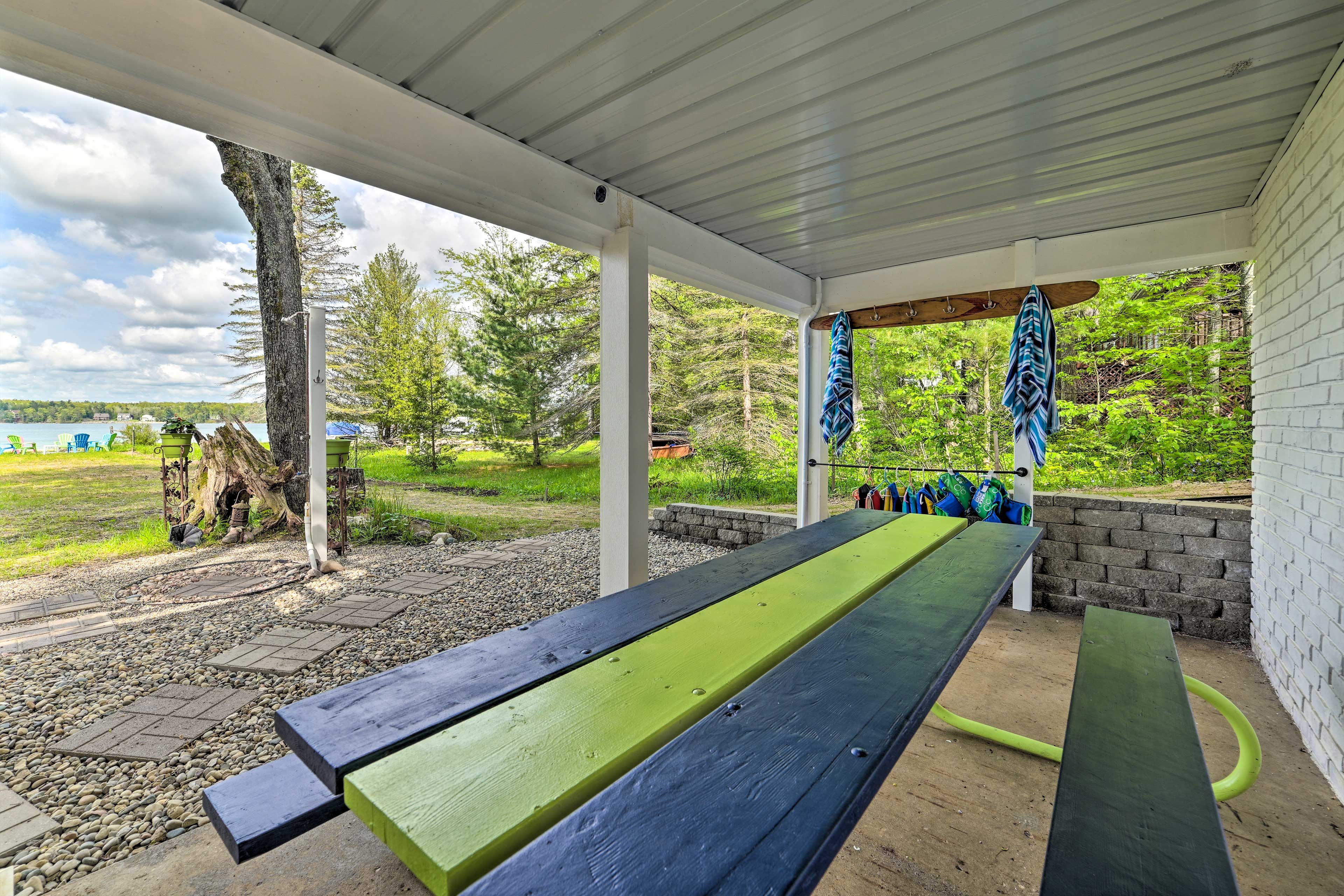 Covered Patio | 2 Paddleboards Provided | 2 Kayaks Provided