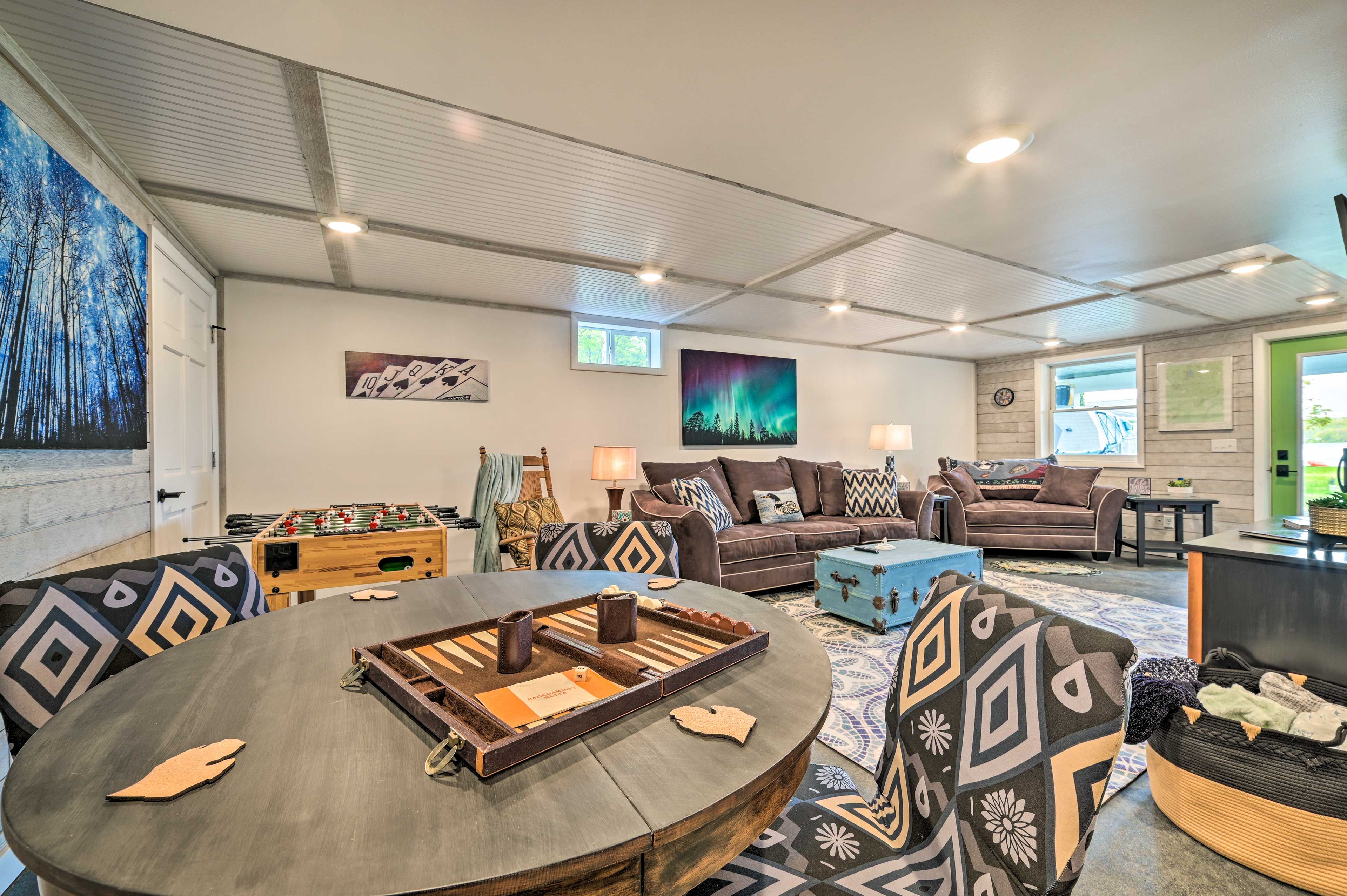 Game Room | Queen Sleeper Sofa | Mini Fridge