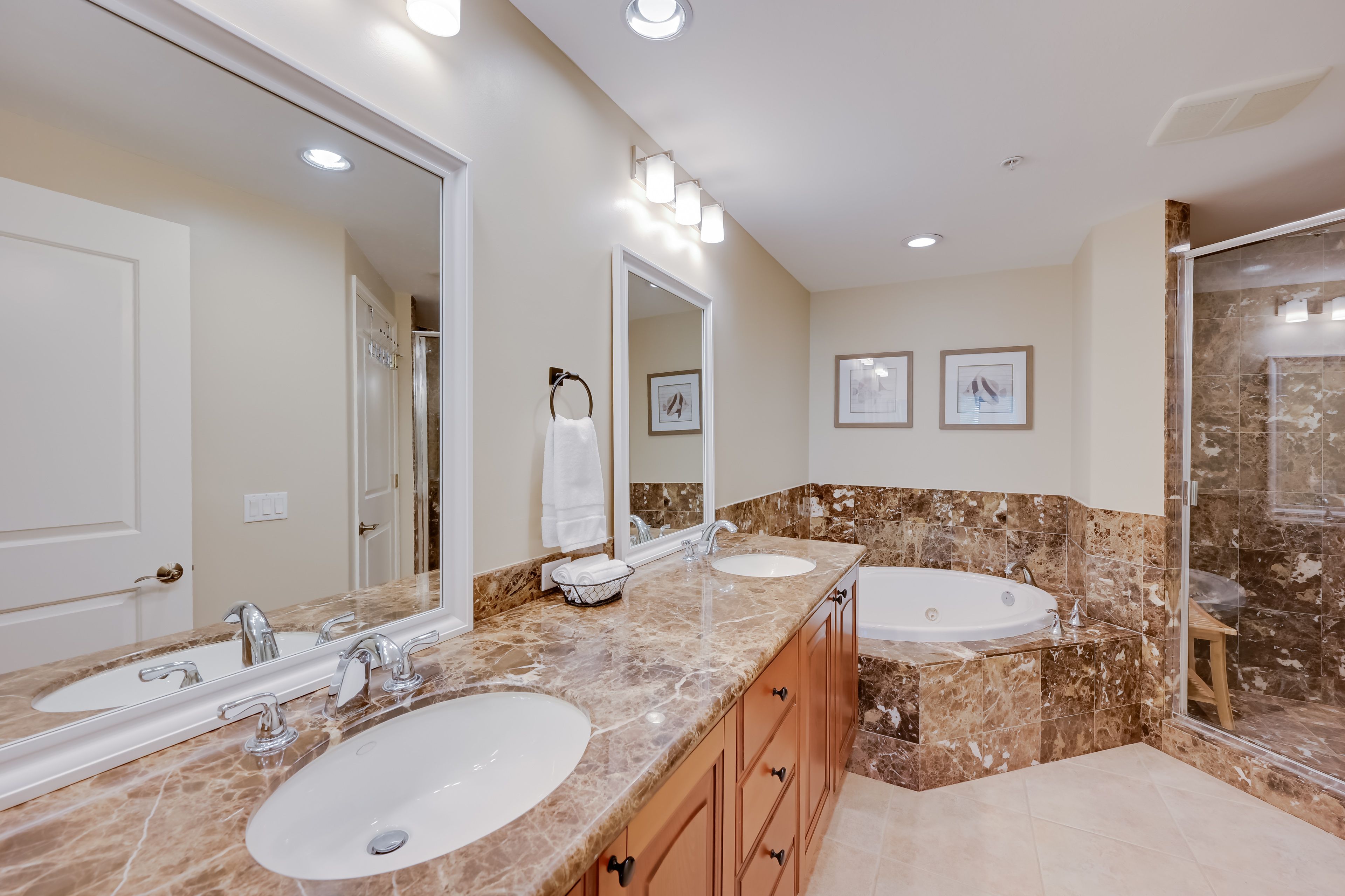 En-Suite Bathroom | Towels & Linens Provided