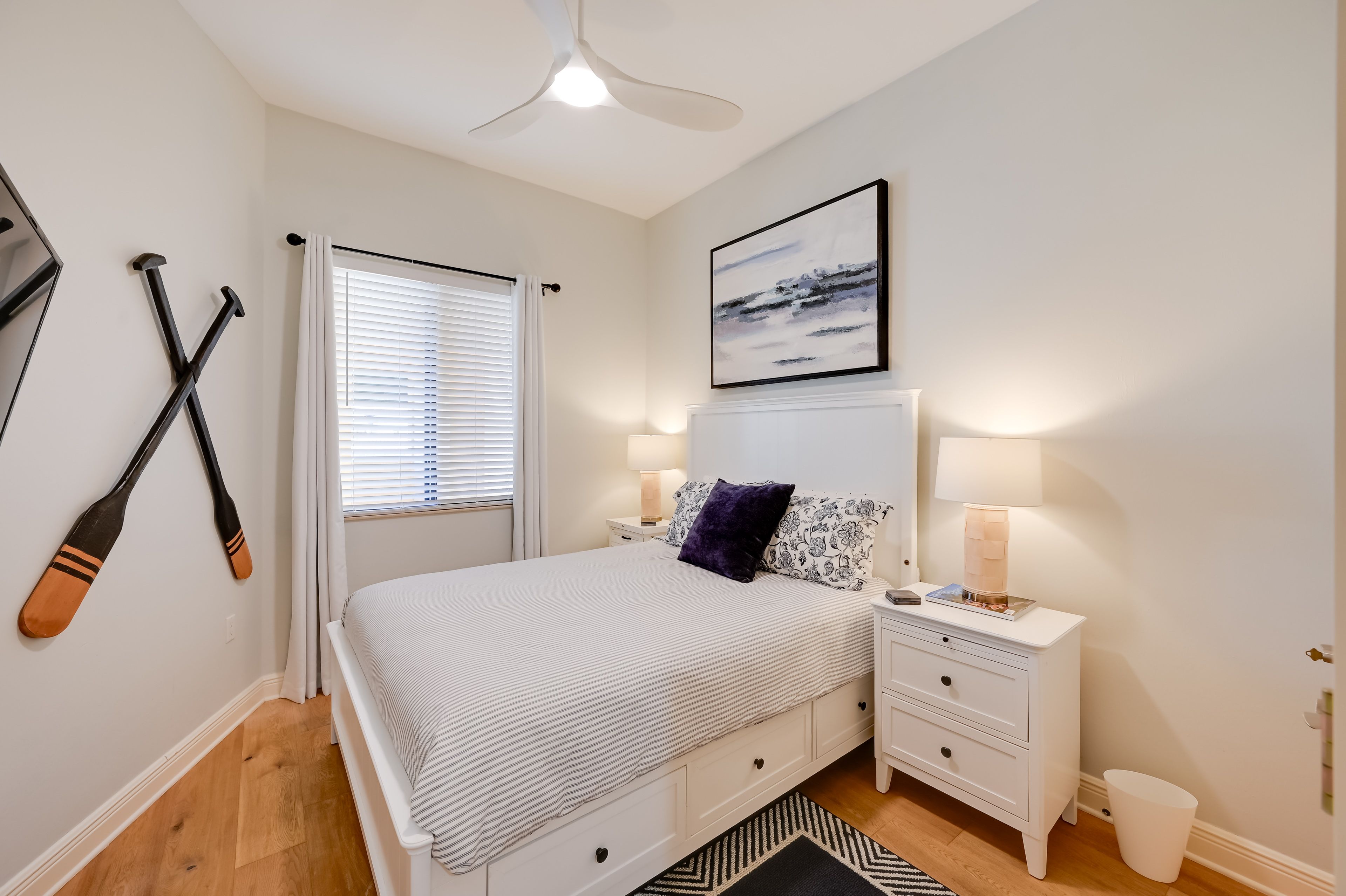 Bedroom 2 | Queen Bed