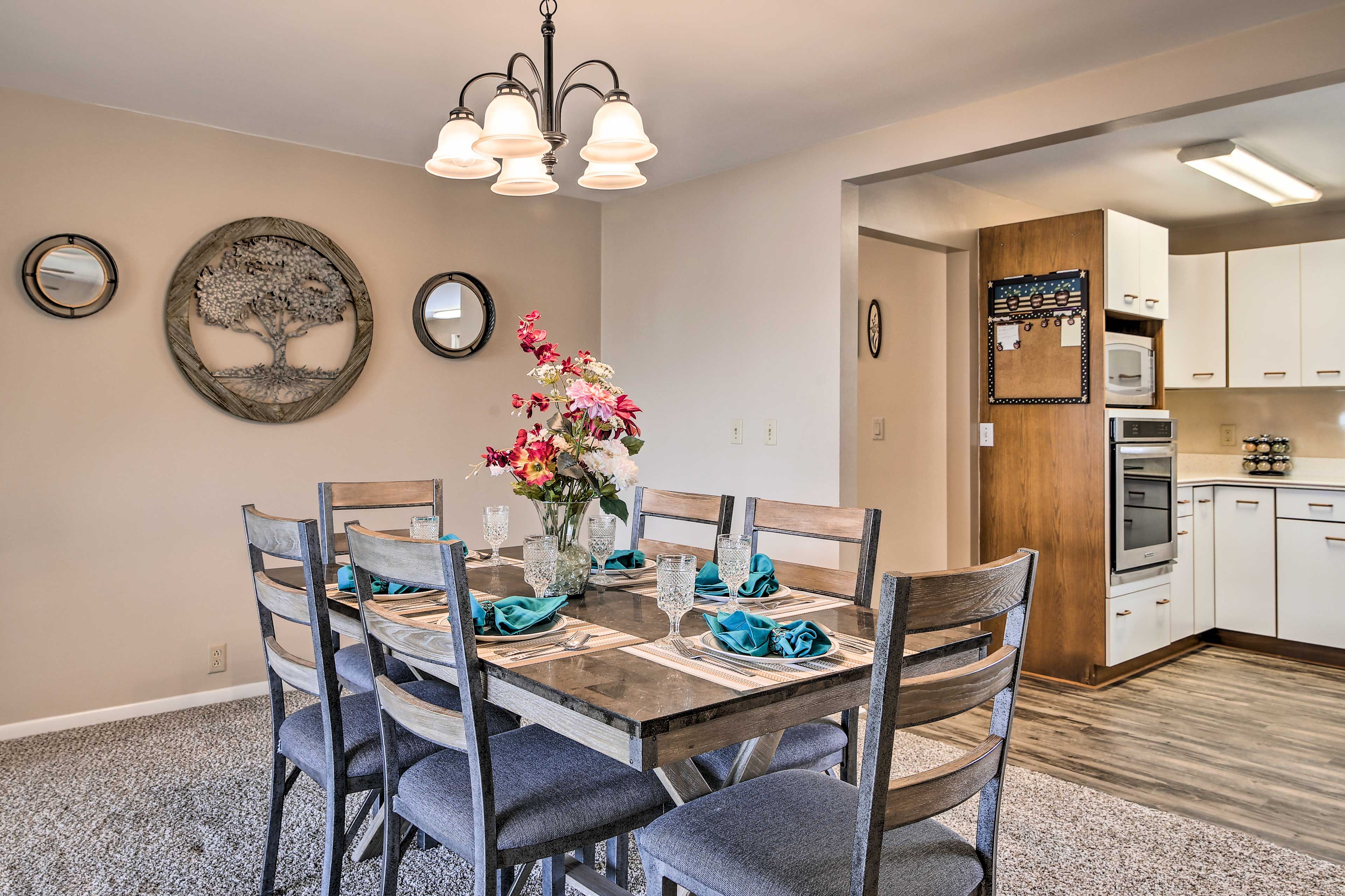 Dining Area | High Chair Available