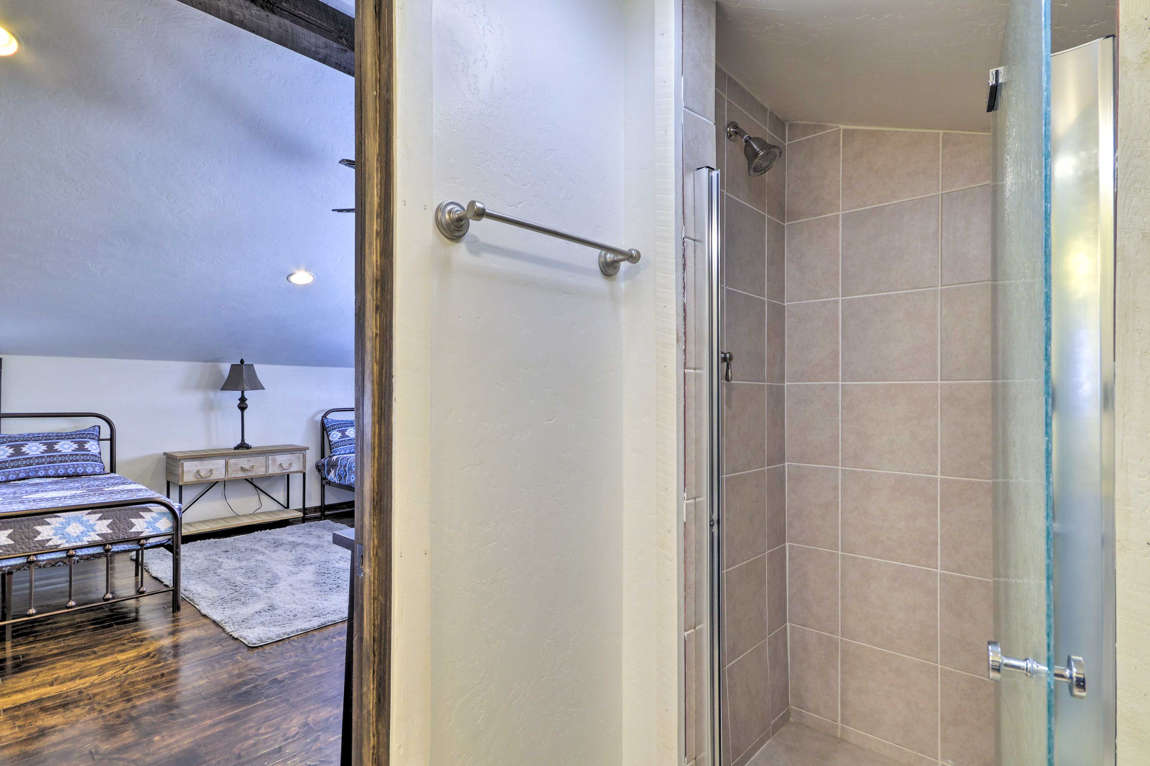 En-Suite Bathroom | Towels Provided