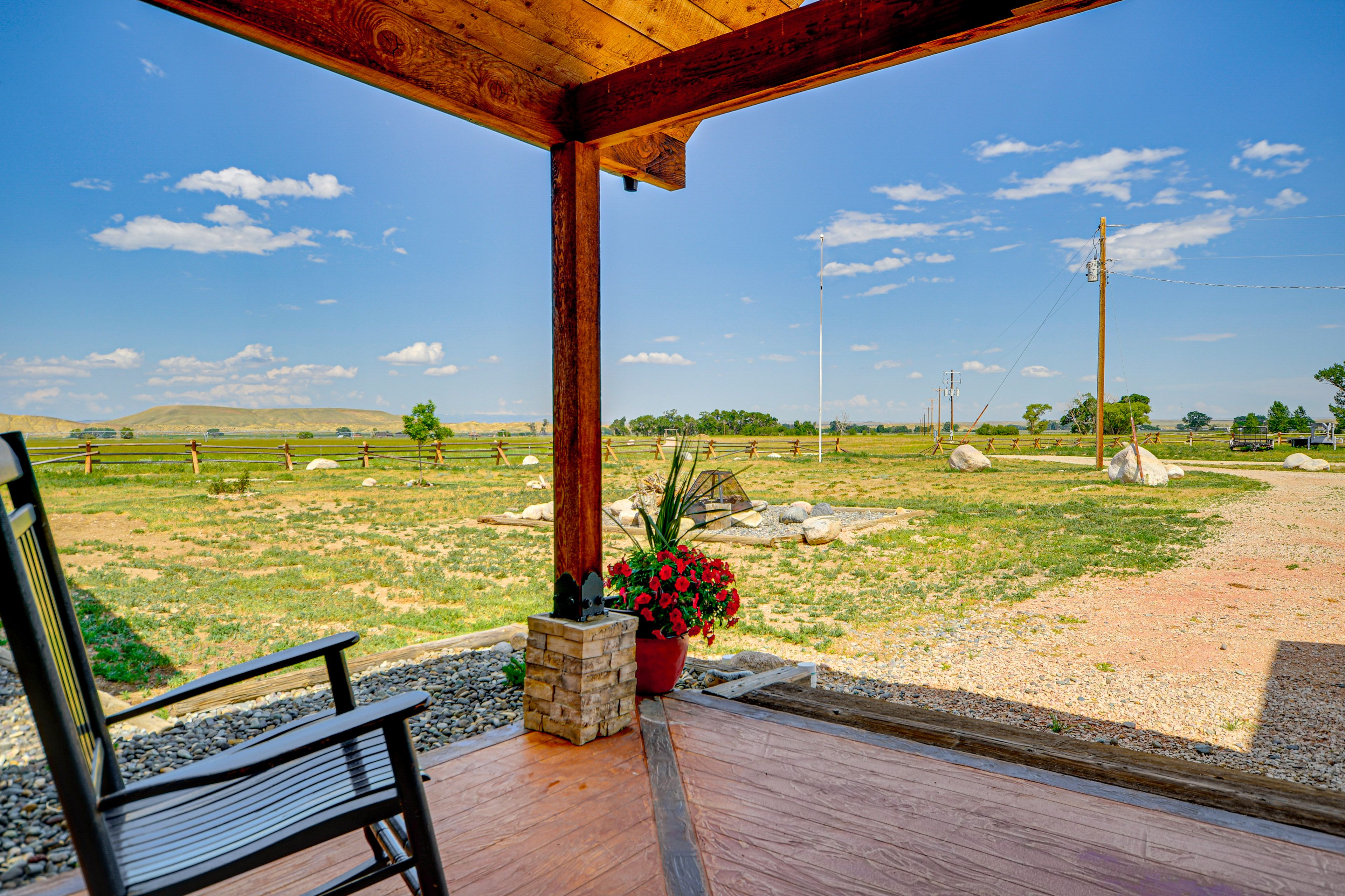 Front Porch & Entry