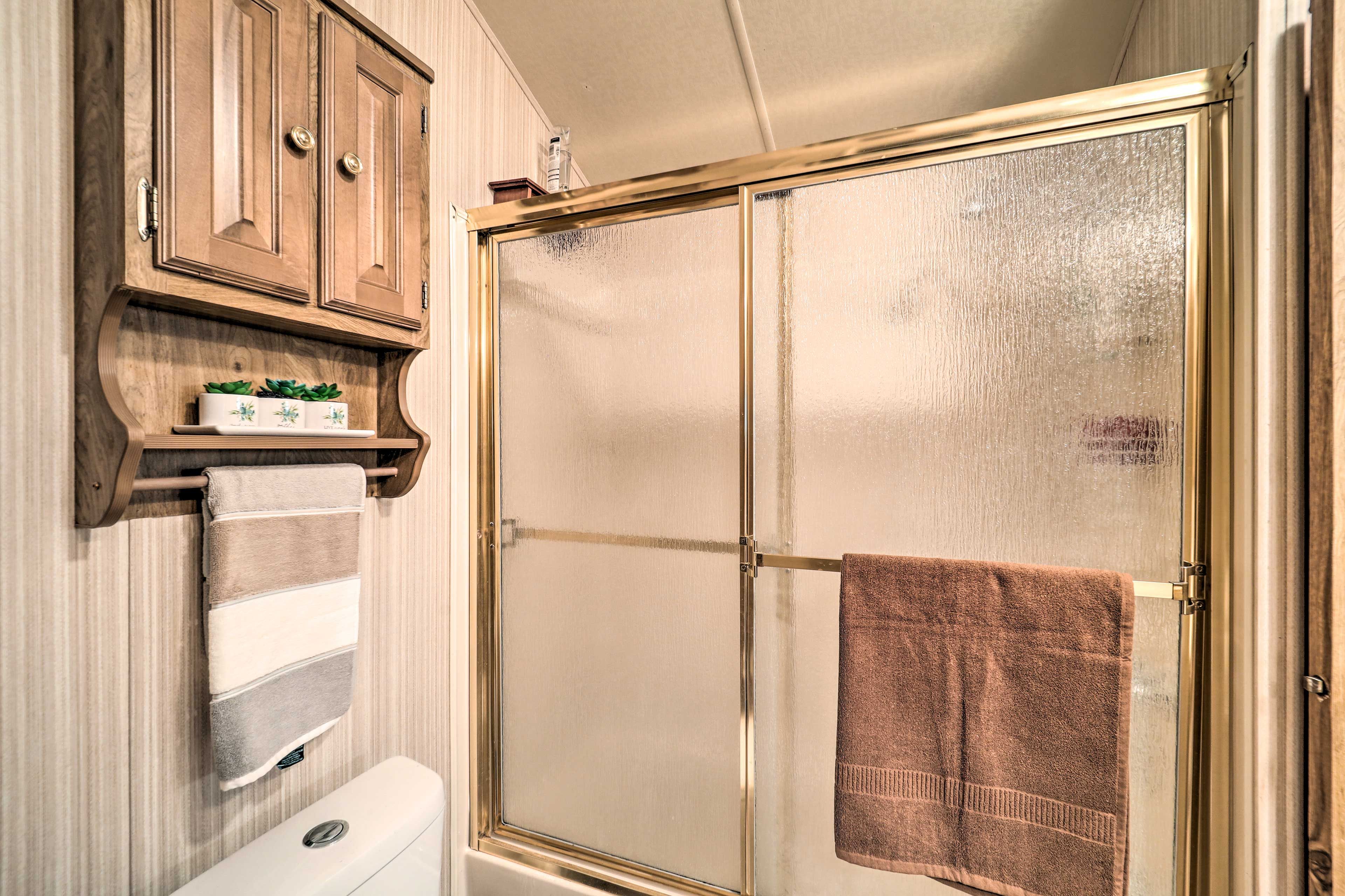 Bathroom | Towels Provided