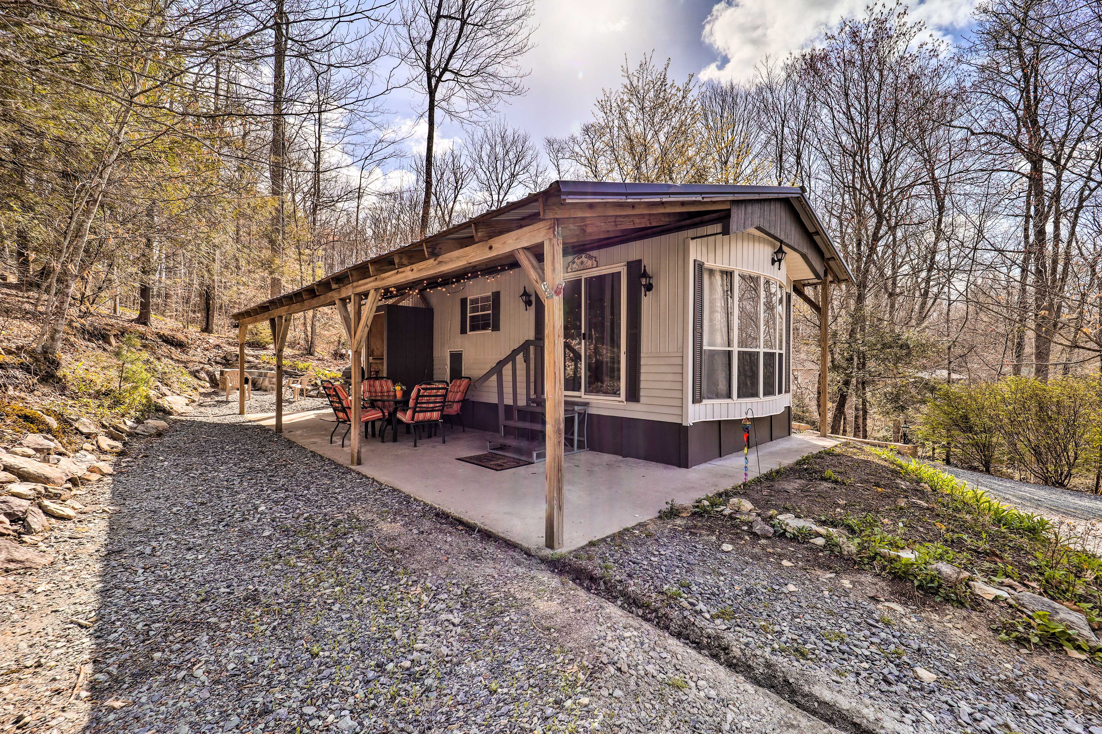 Newland Vacation Rental | 1BR | 1BA | Stairs Required | 400 Sq Ft