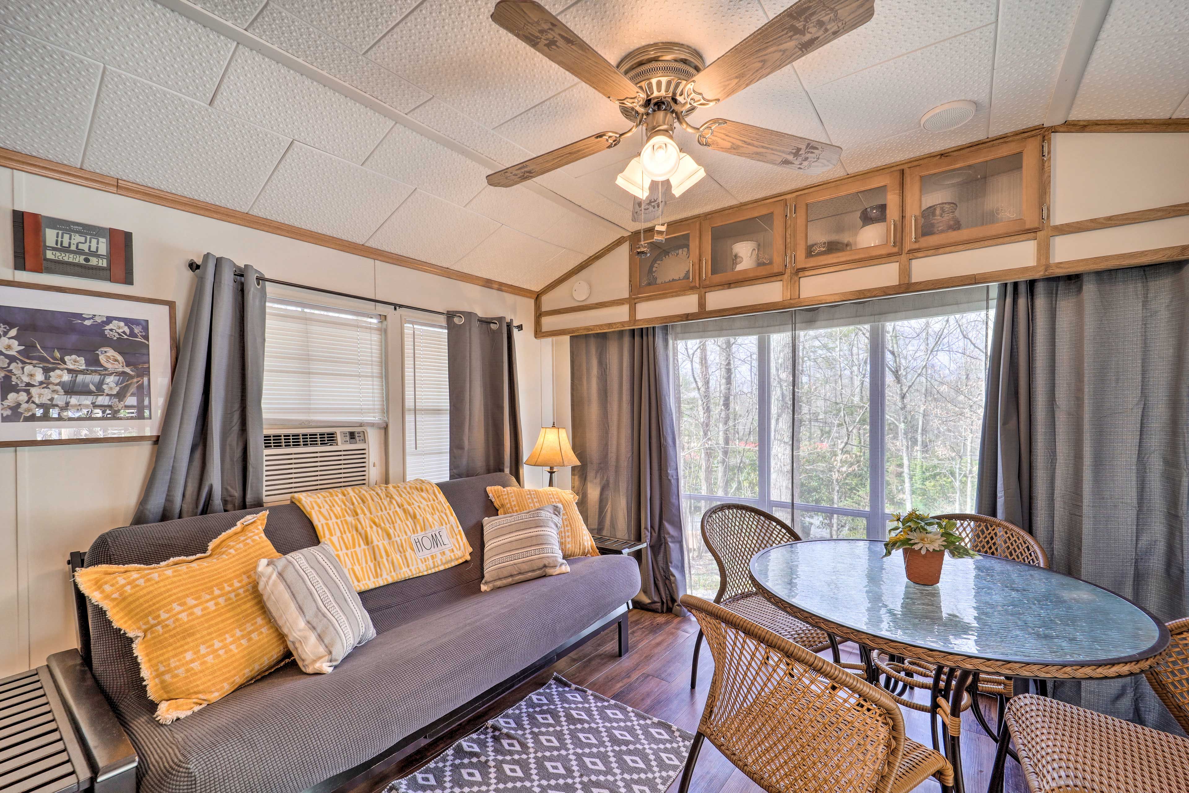Living Room | Double Futon