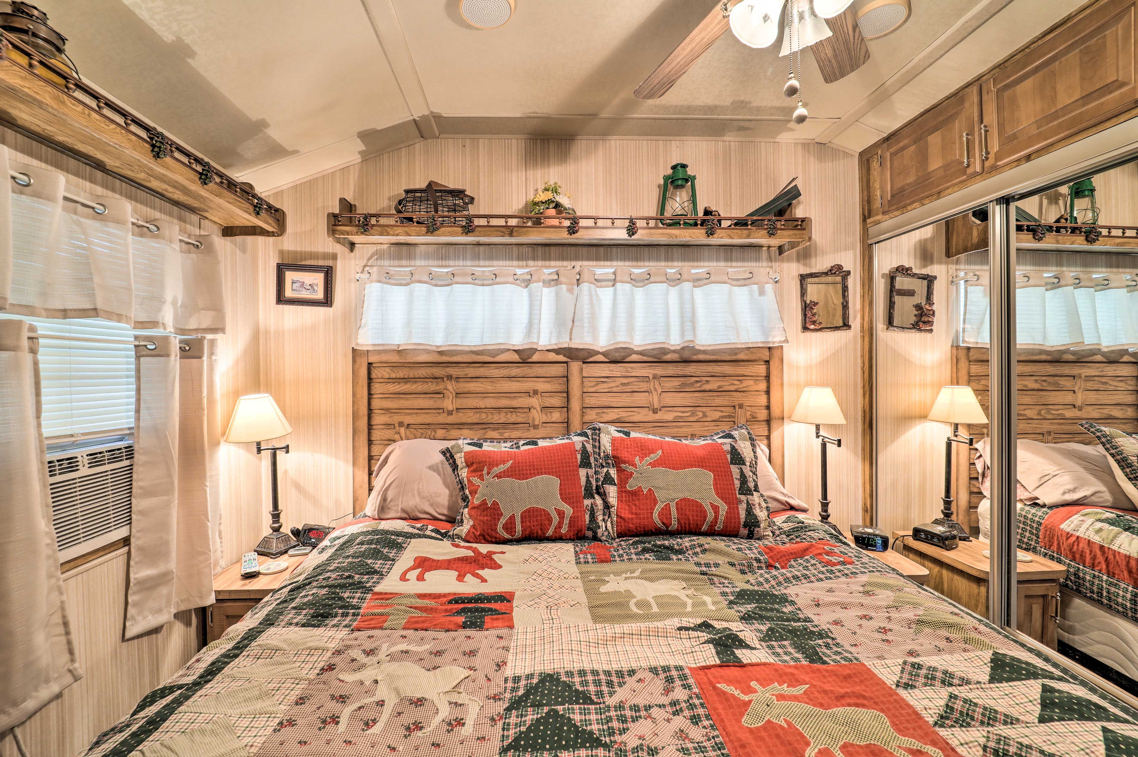 Bedroom | Linens Provided