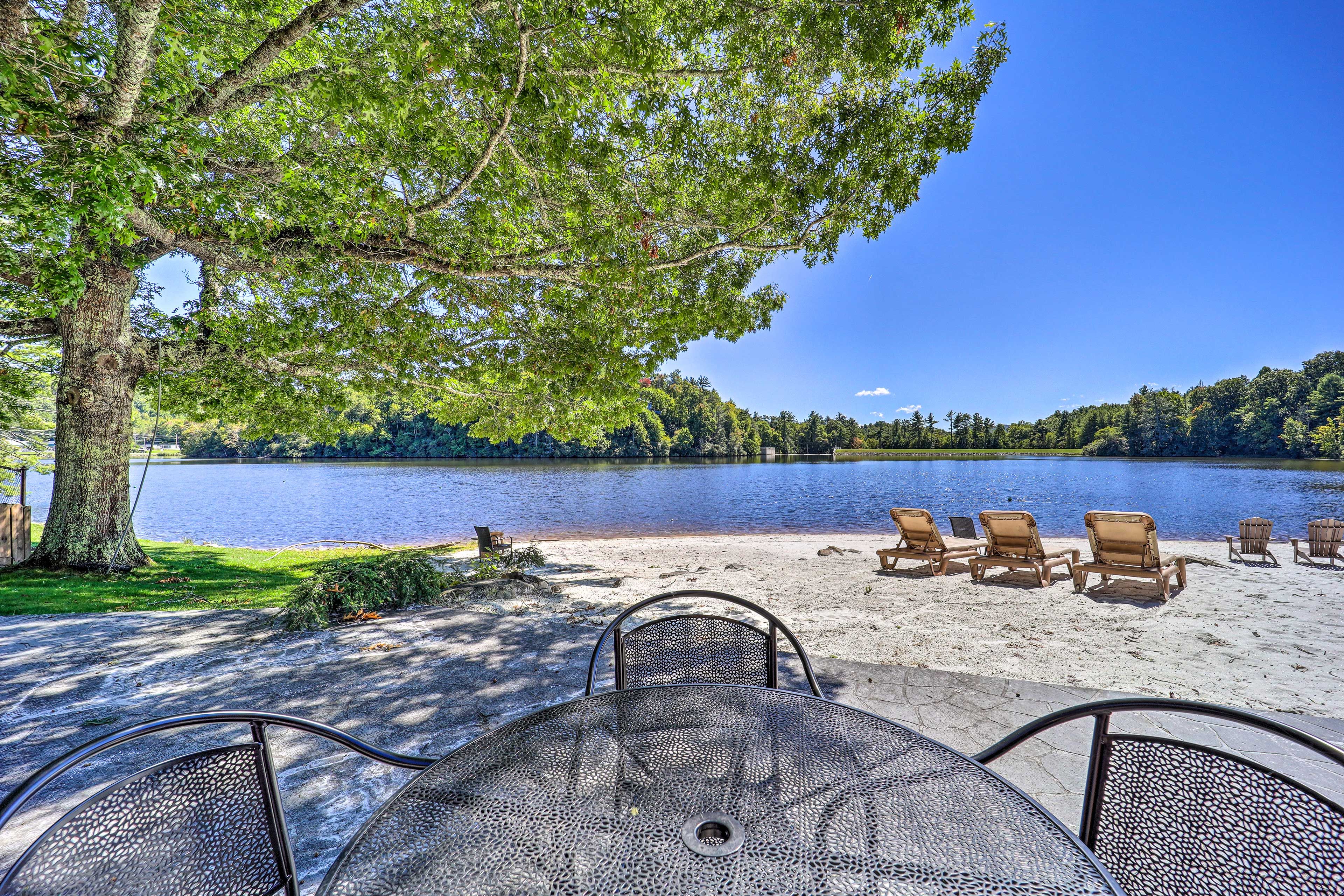 Linville Land Harbor Amenities