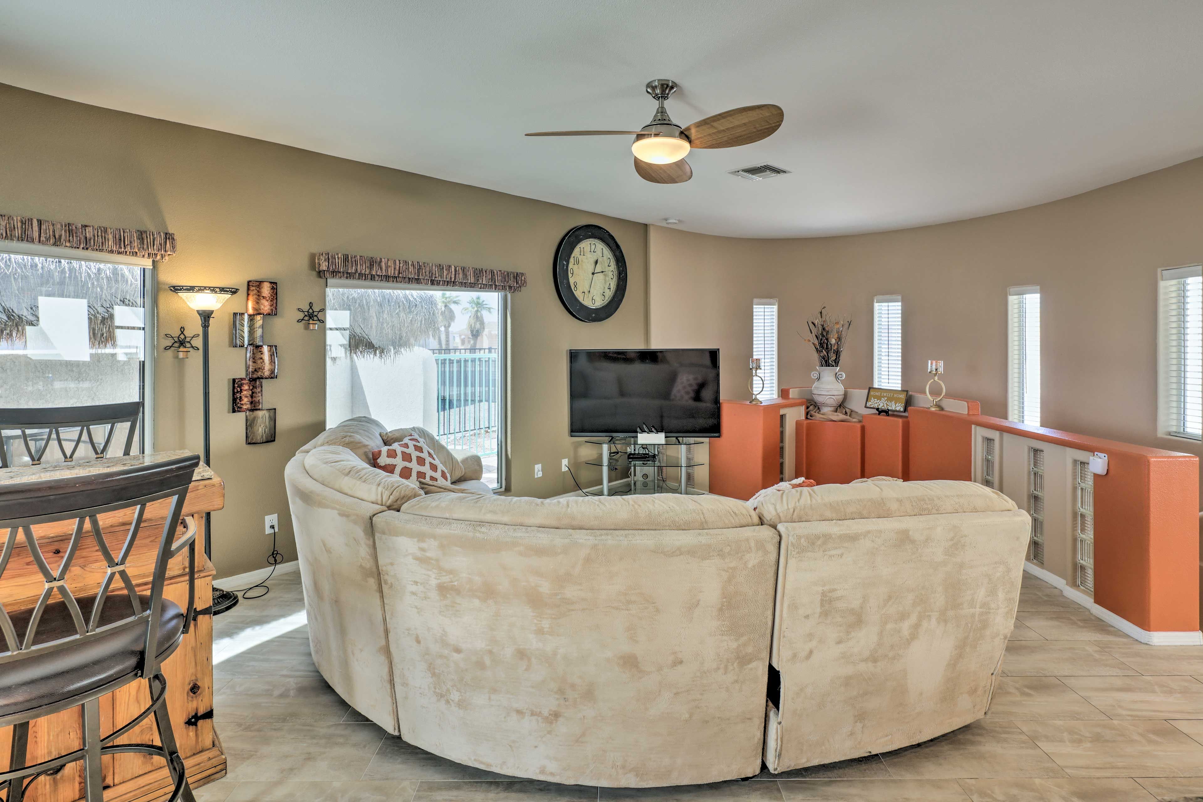 Living Room | Smart TV