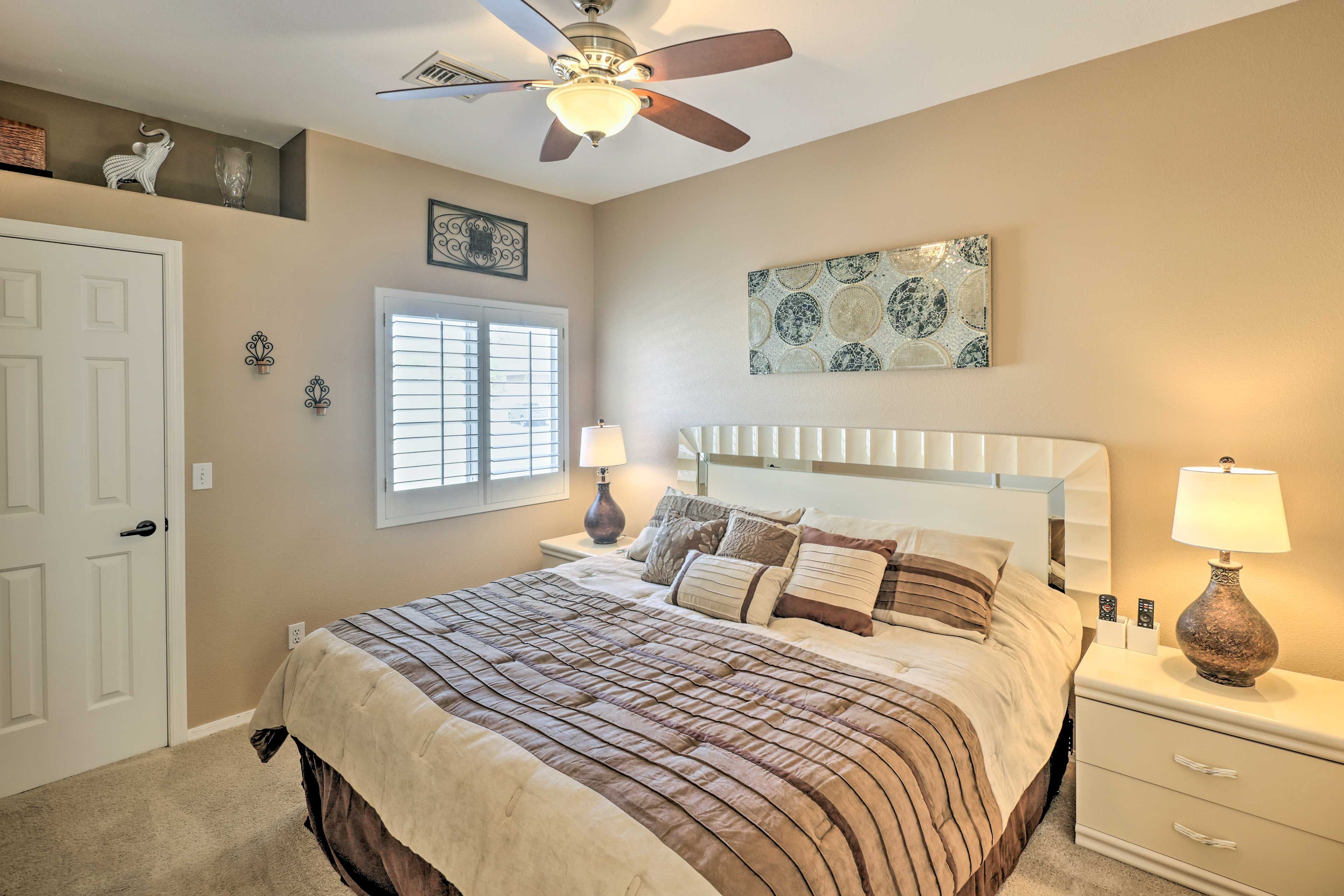 Bedroom 3 | King Bed | Main Floor