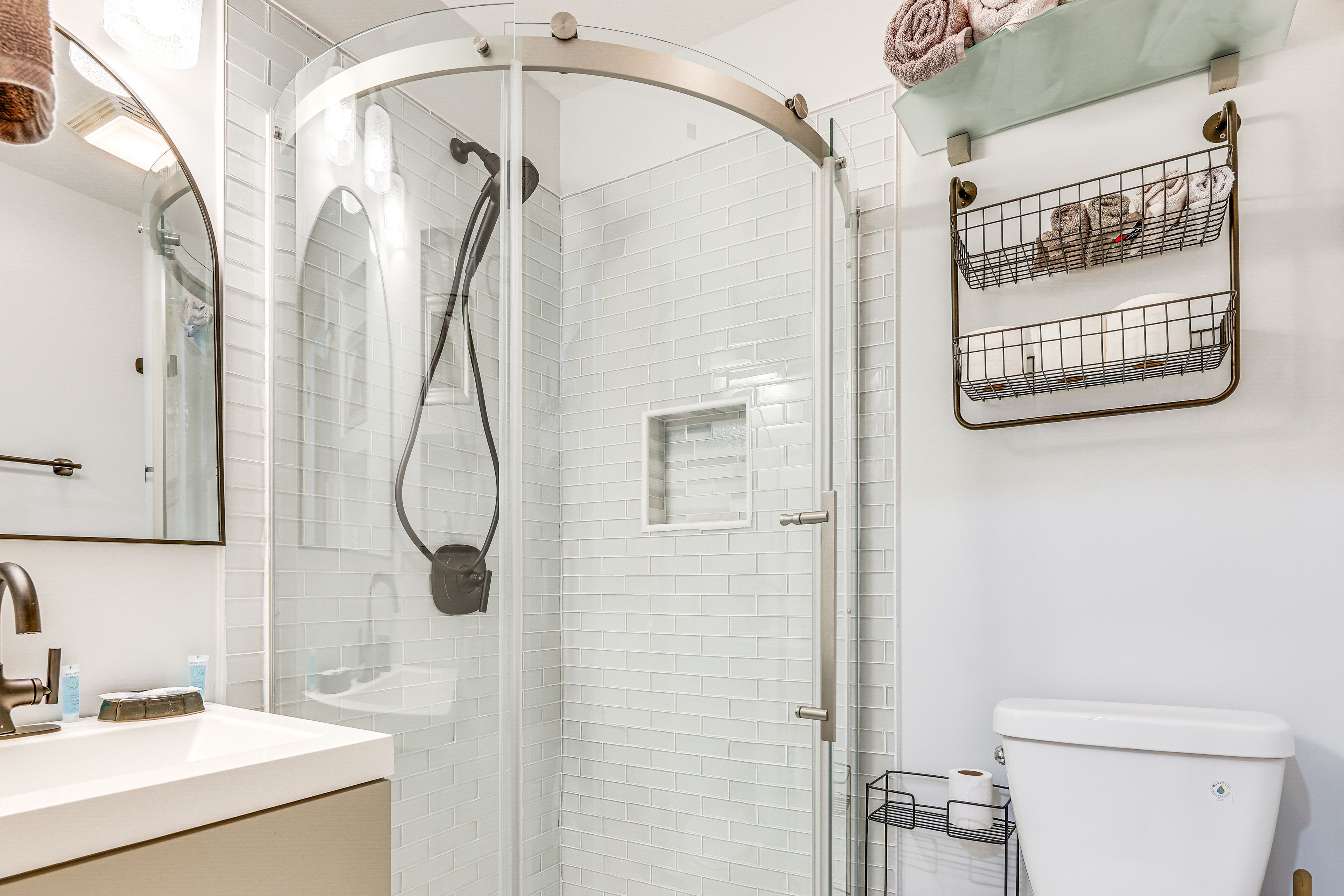 Full Bathroom | Hair Dryer