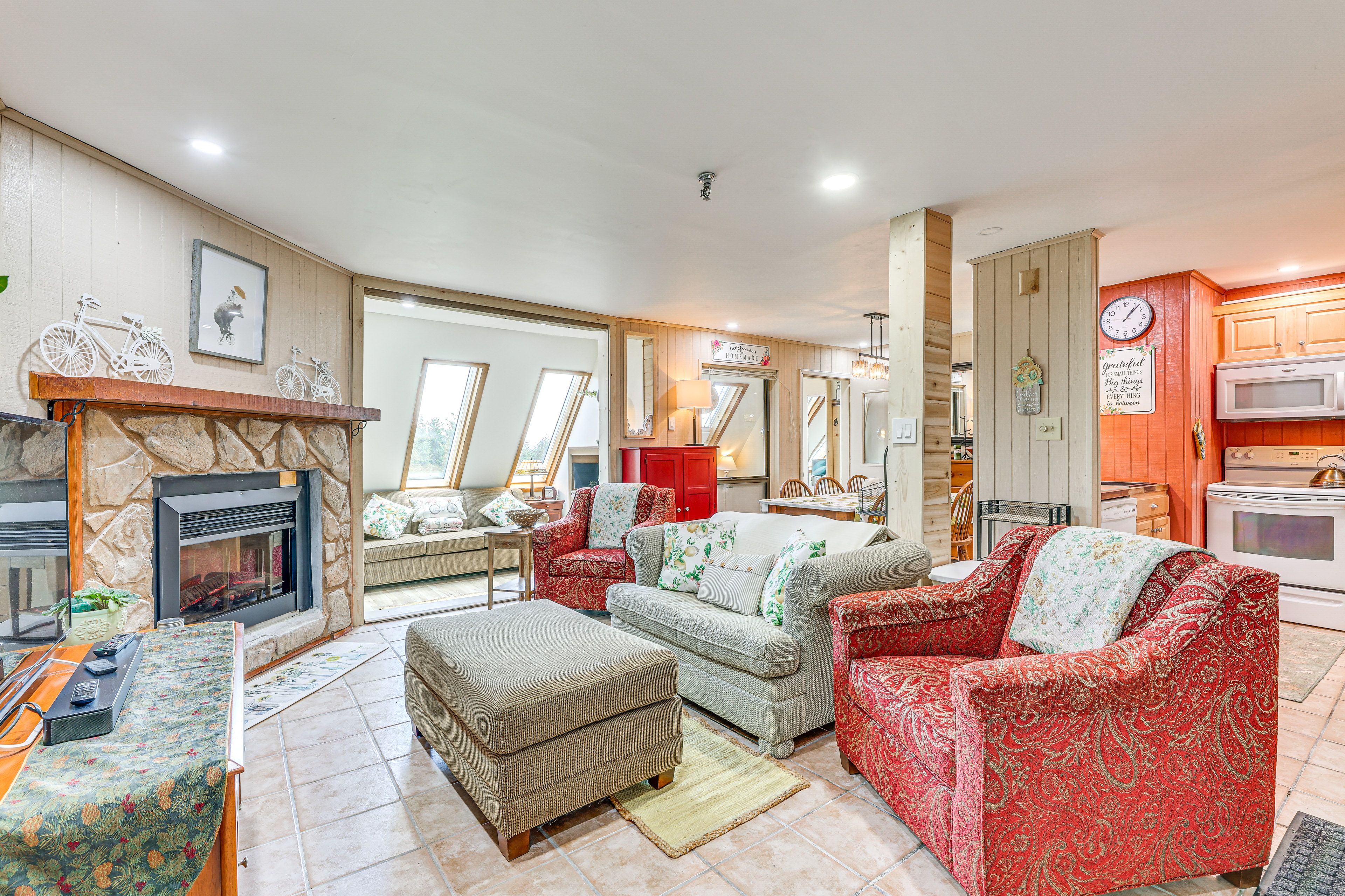 Snowshoe Vacation Rental | 3BR | 2BA | Step-Free Entry | 1,200 Sq Ft