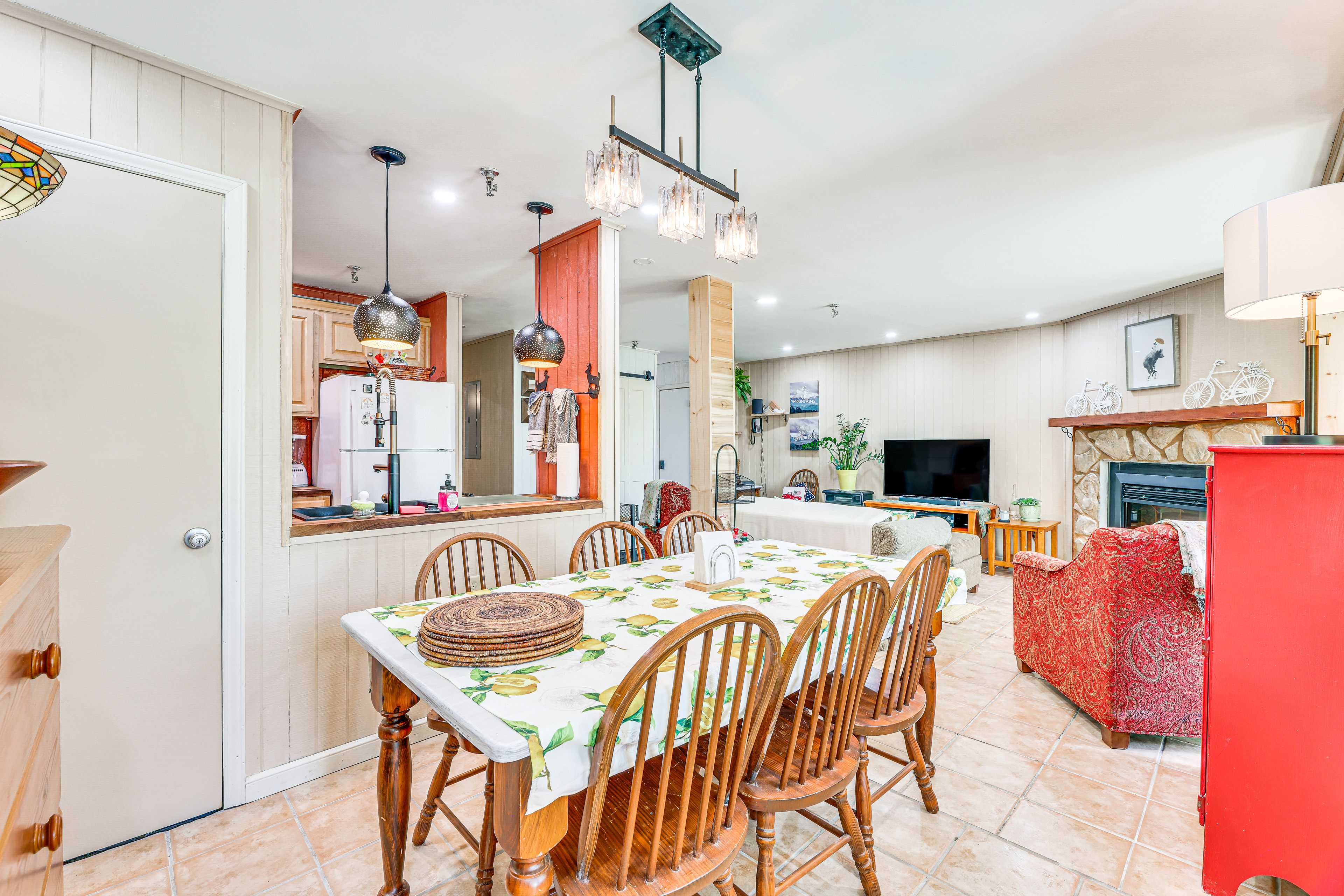 Dining Room | Dishware Provided | Open Floor Plan