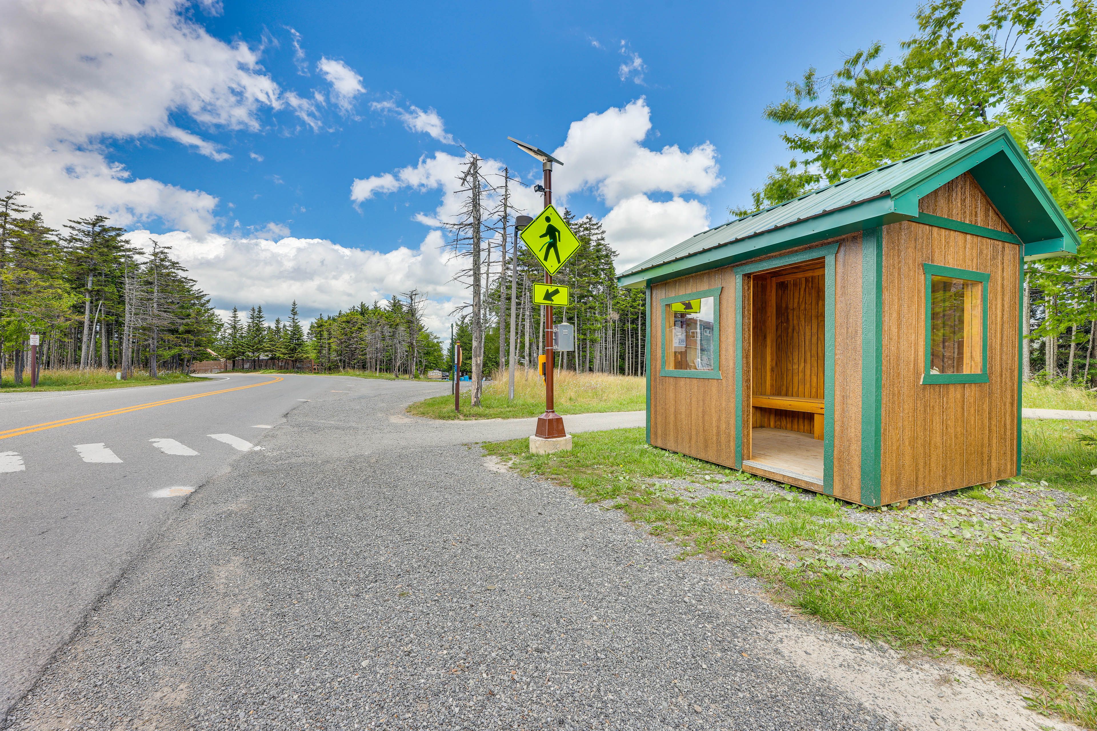 Shuttle Stop w/ Shelter
