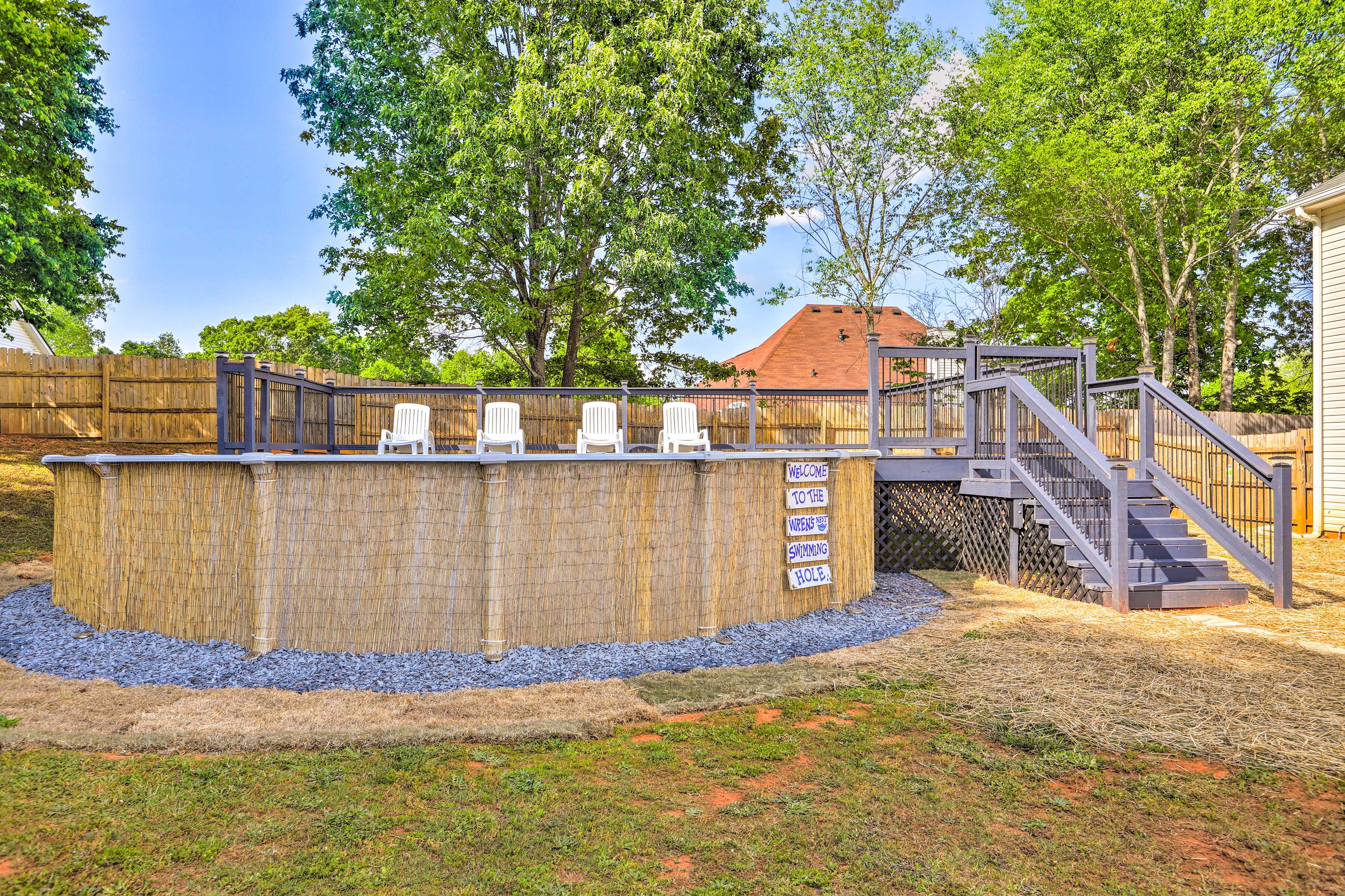 Outdoor Pool (Seasonal)