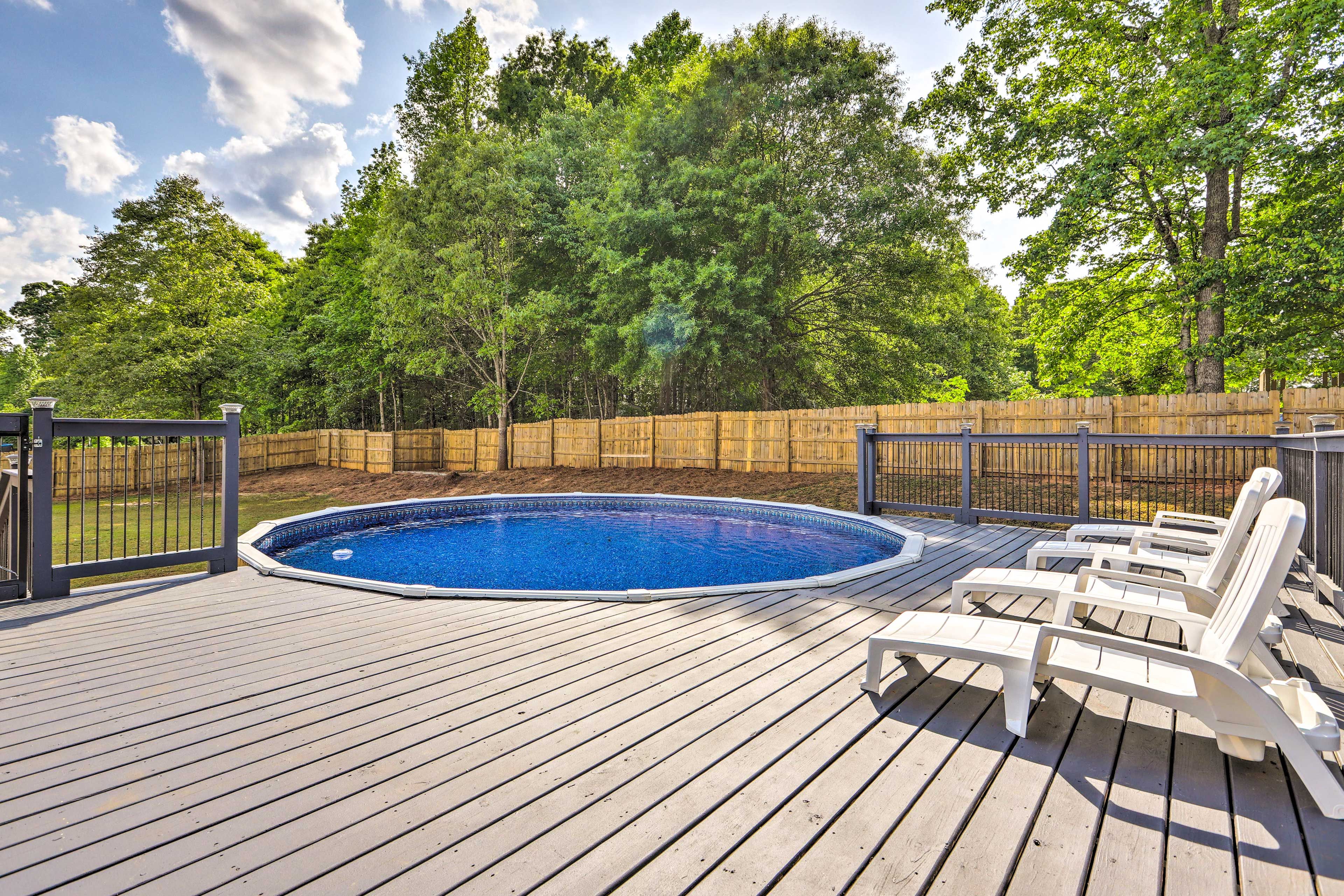 Pool Deck | Outdoor Pool (Seasonal)