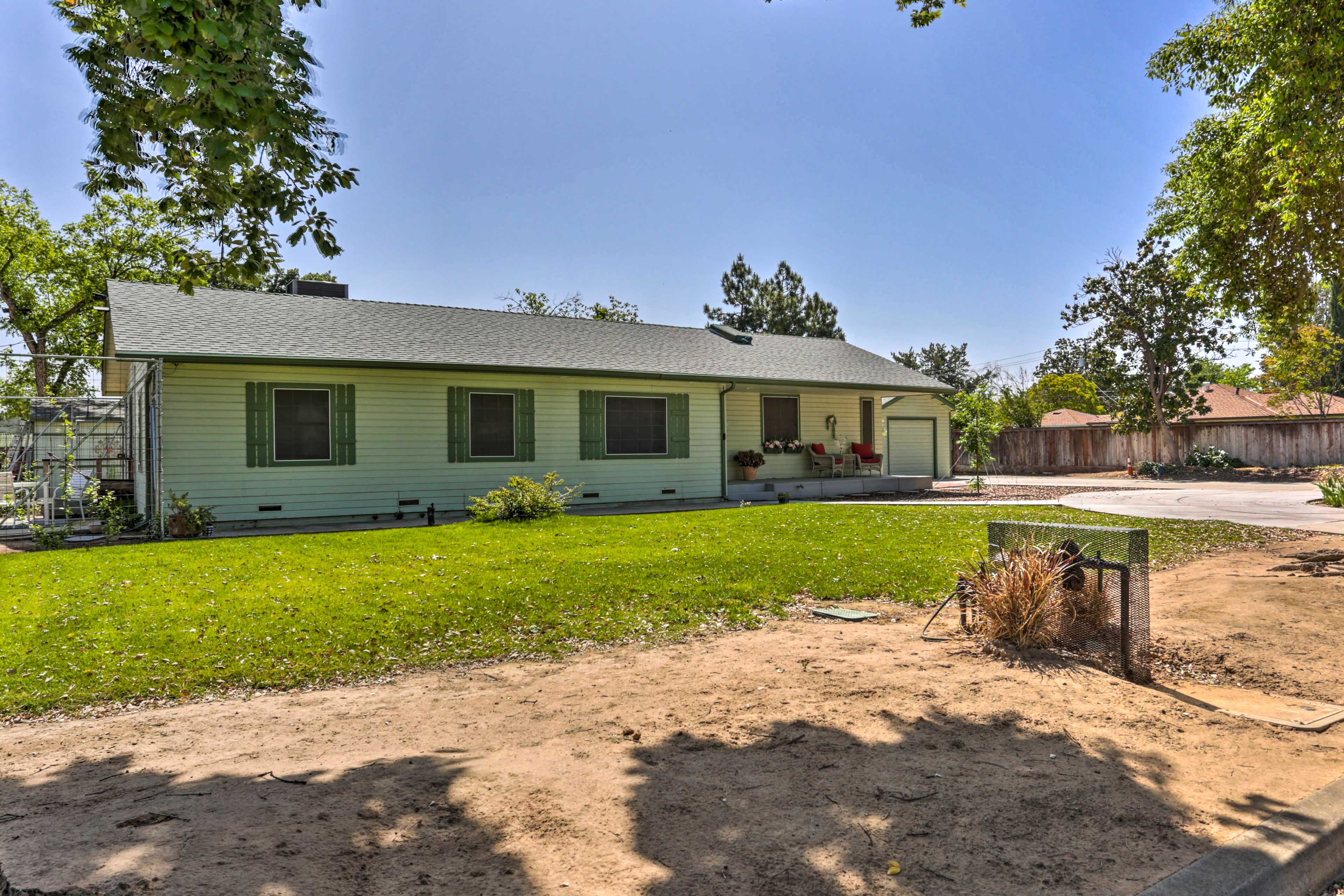 Home Exterior | Driveway Parking (2 Vehicles)