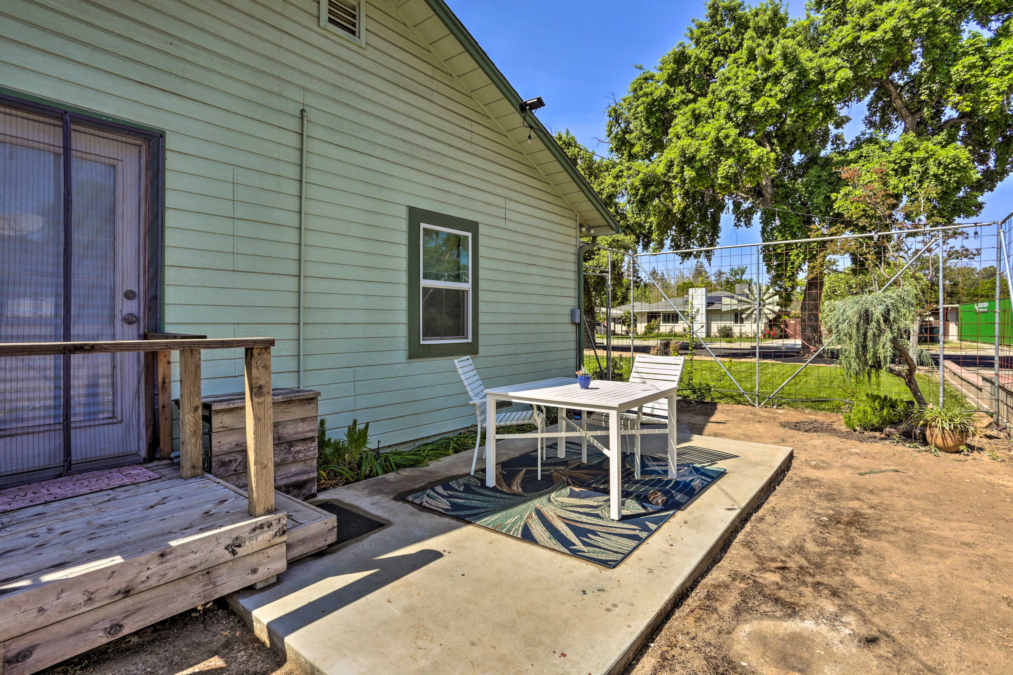 Furnished Patio