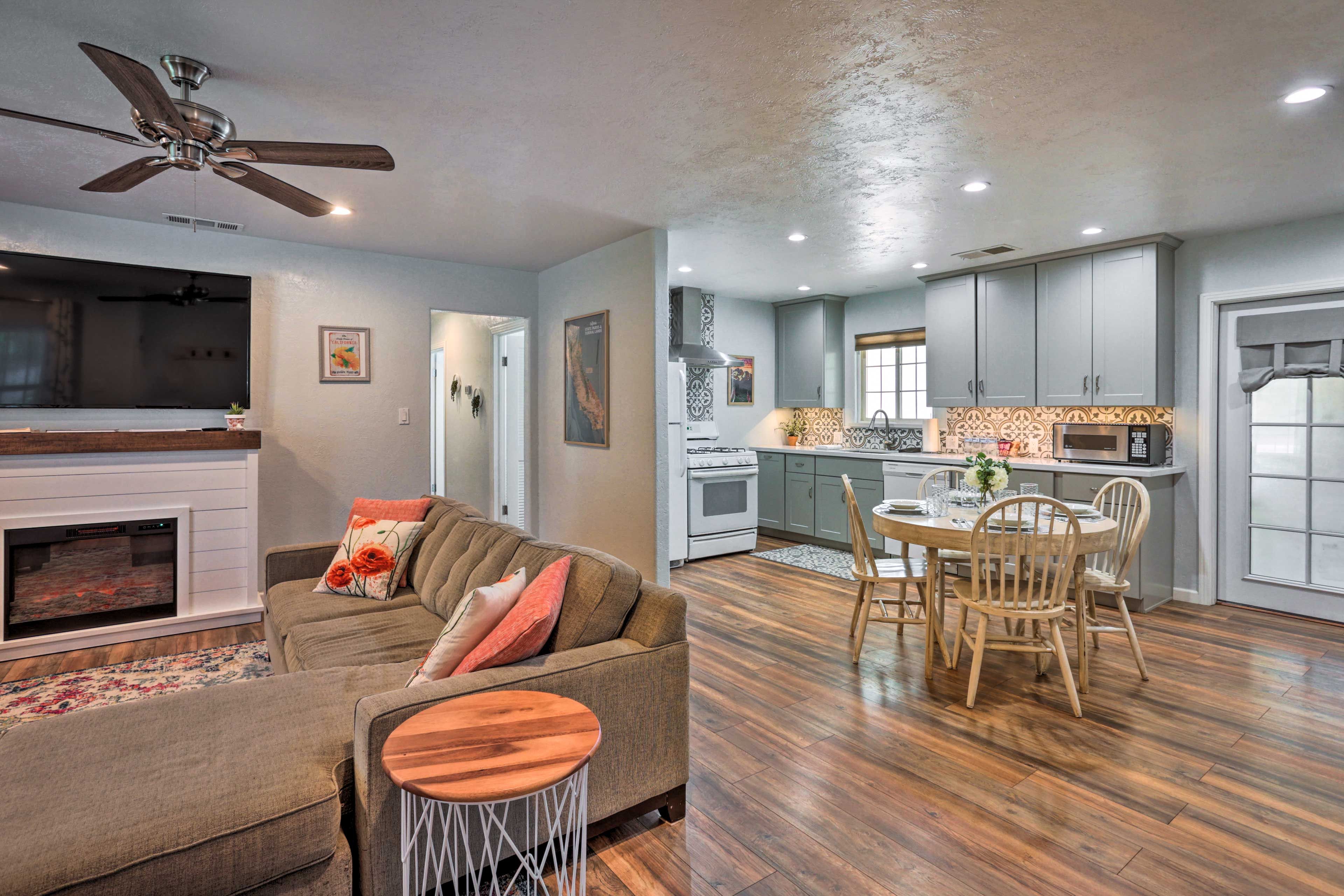 Living Room | Open Floor Plan