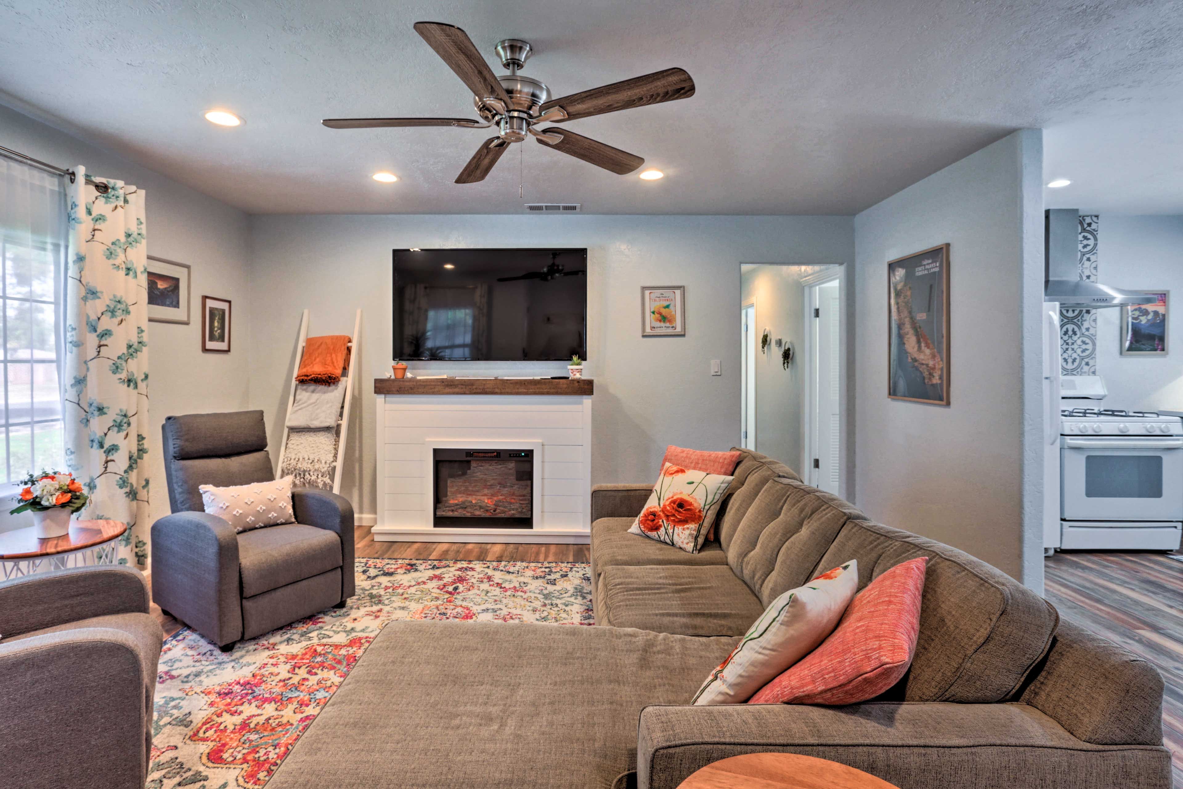 Living Room | Electric Fireplace