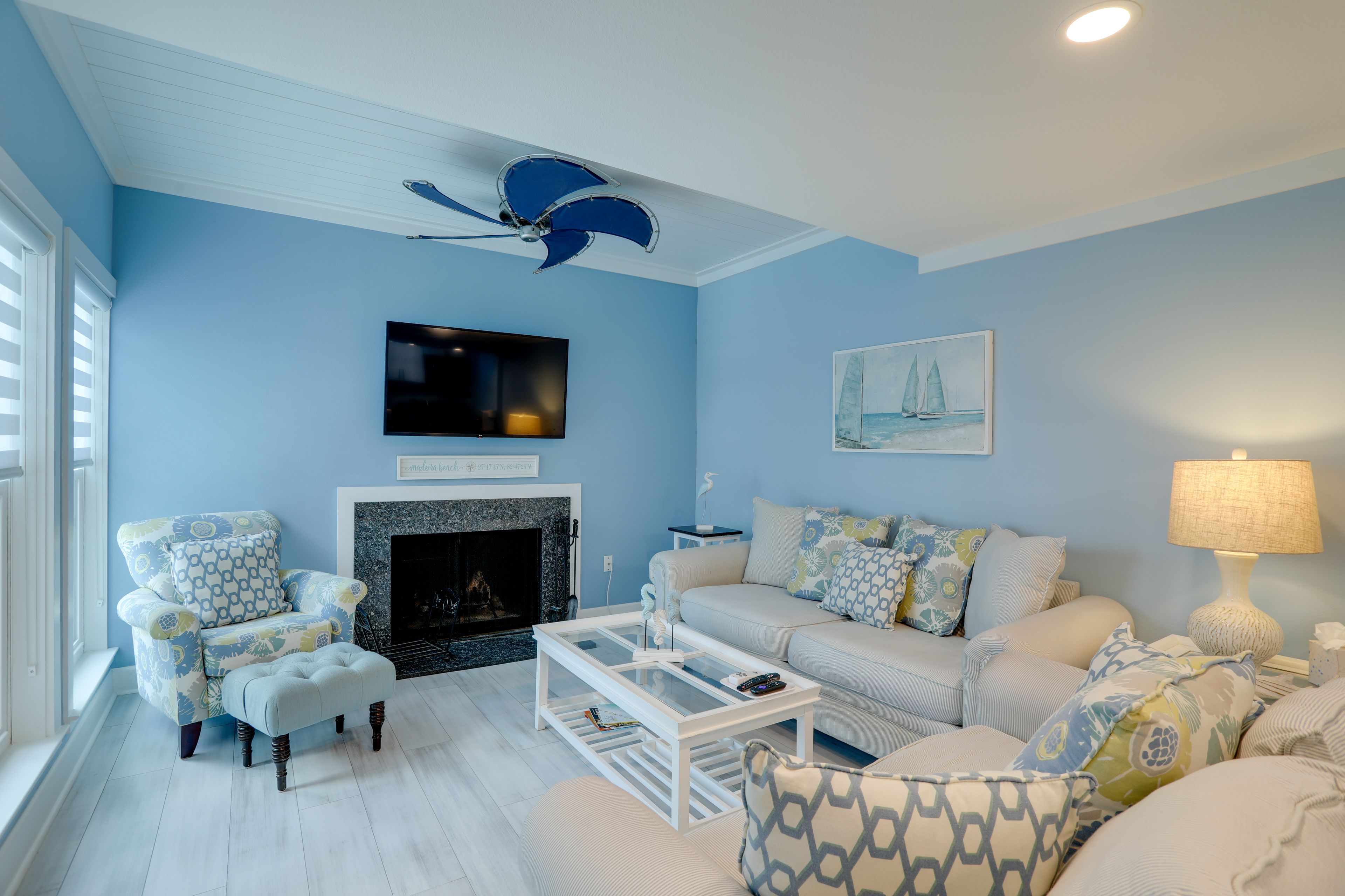 Living Room | Free WiFi