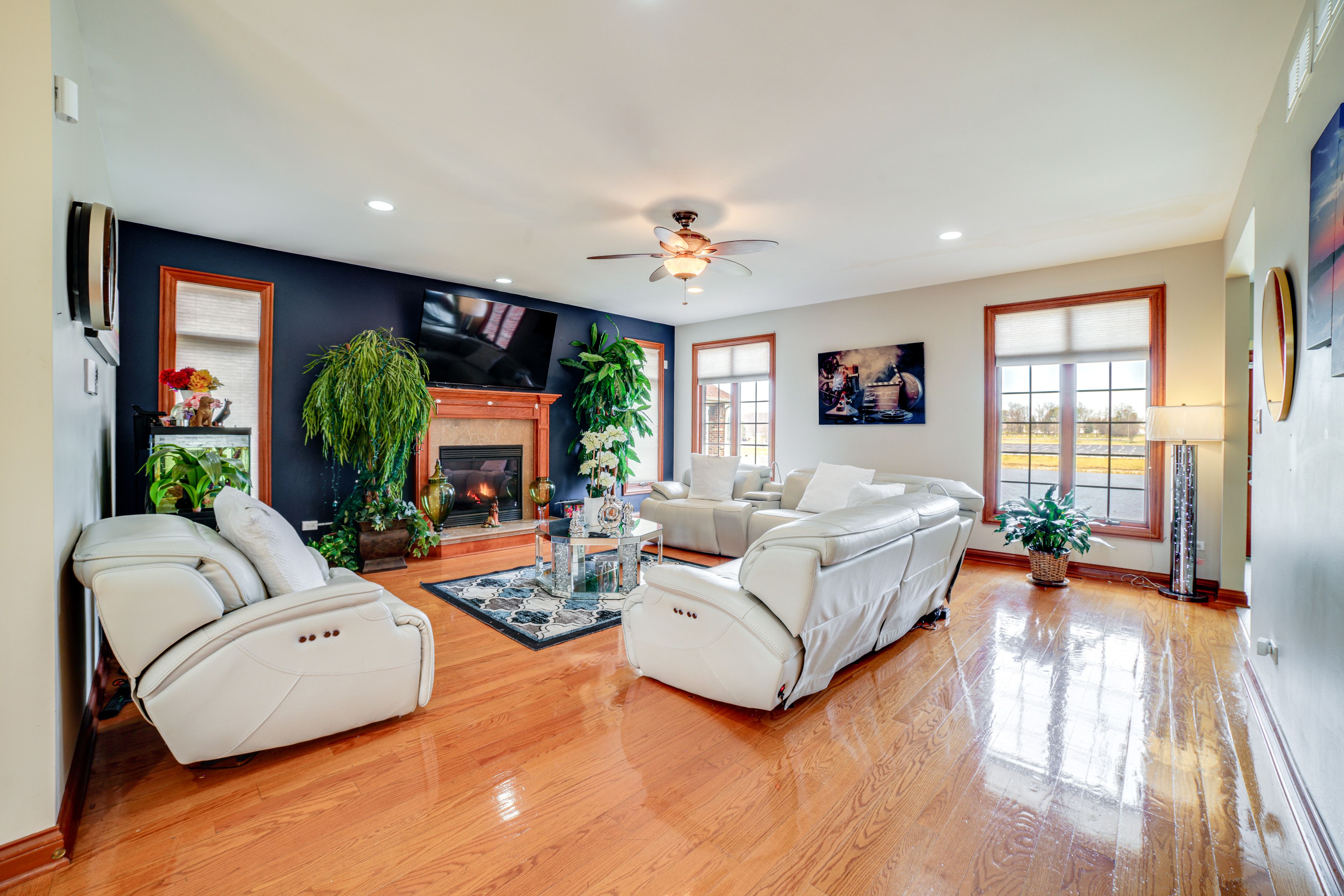 Living Room | 1st Floor | Smart TV | Fireplace