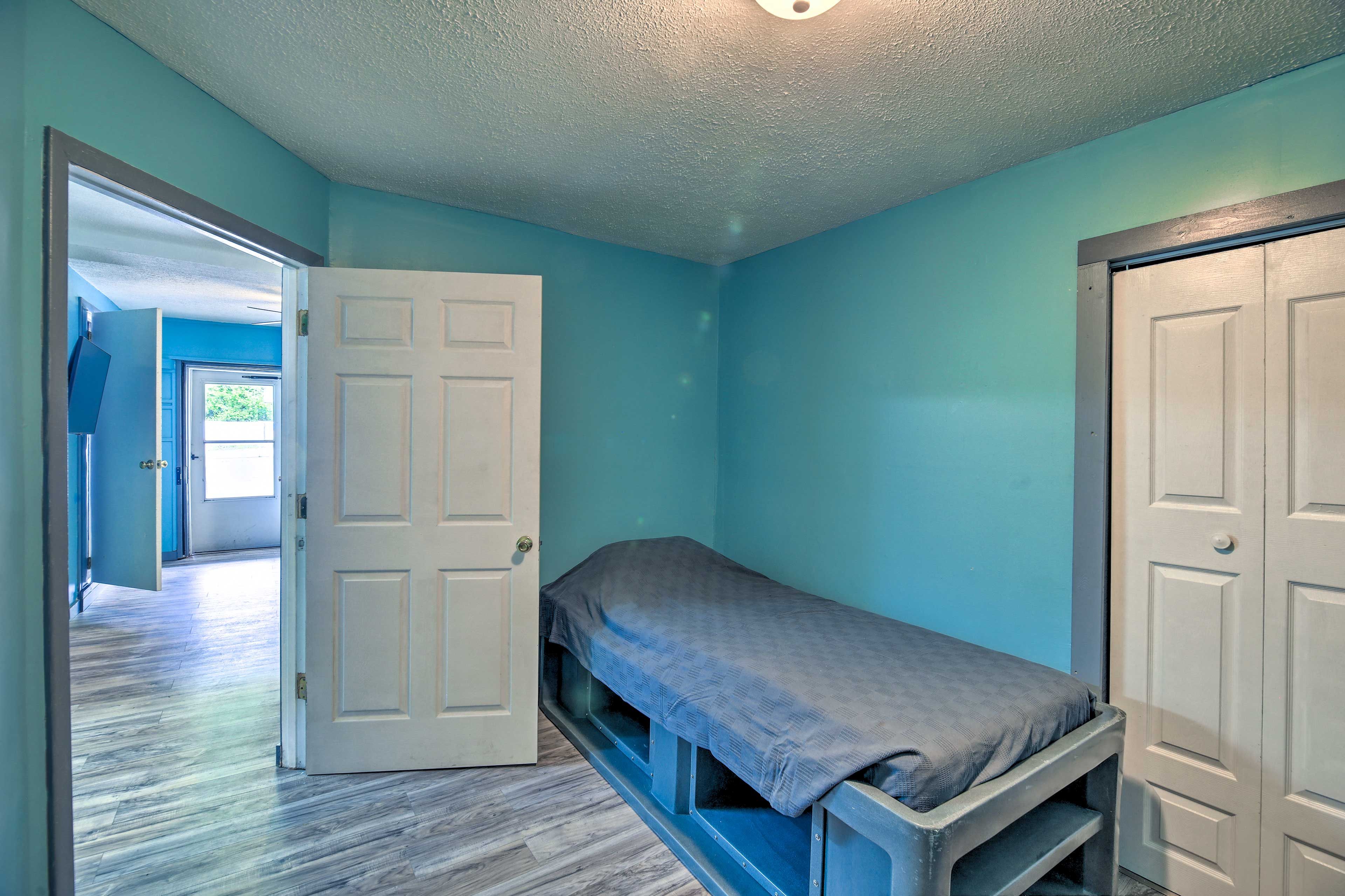 Bedroom 2 | 2 Twin Beds | Linens Provided