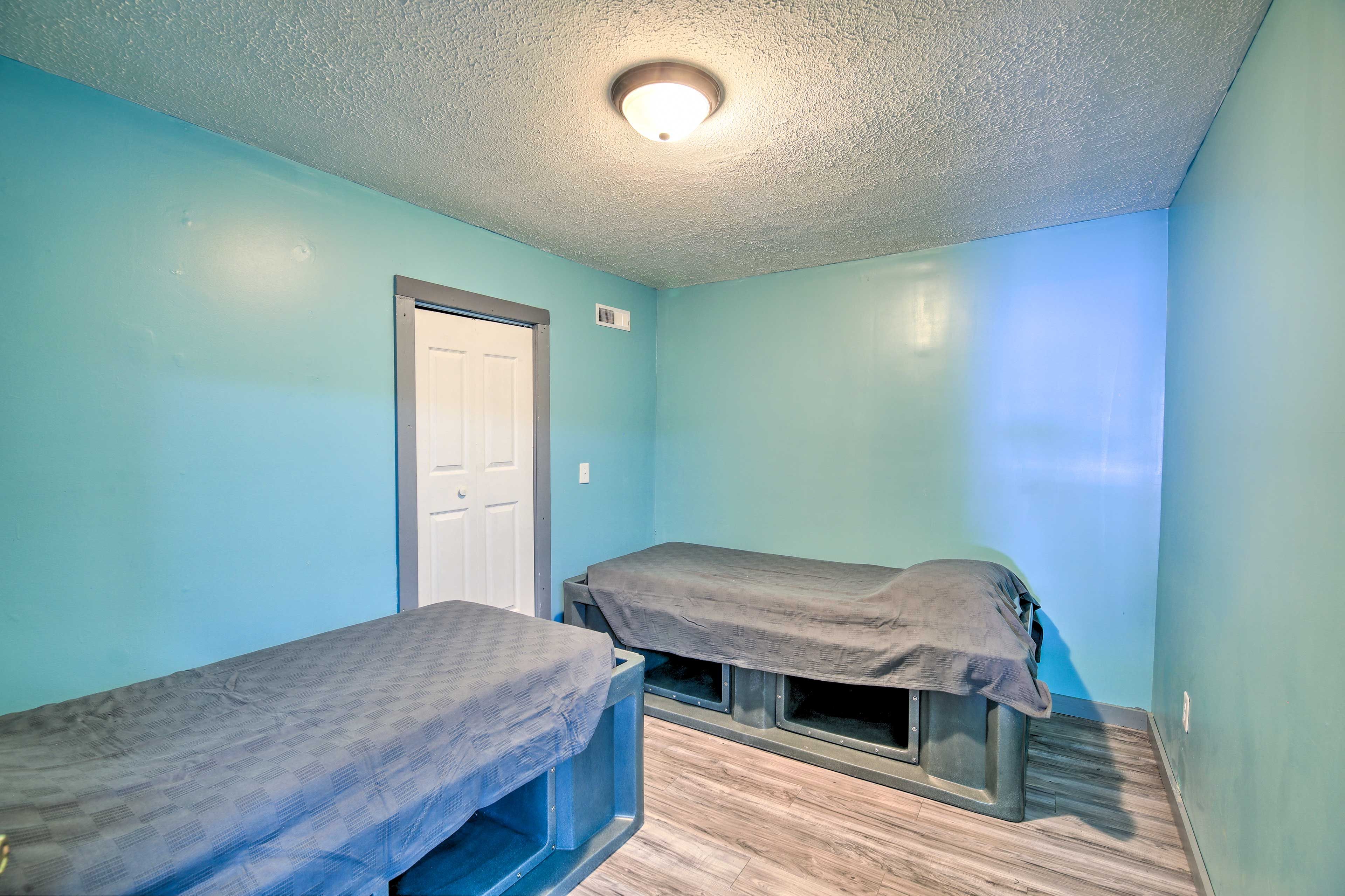 Bedroom 1 | 2 Twin Beds | Linens Provided