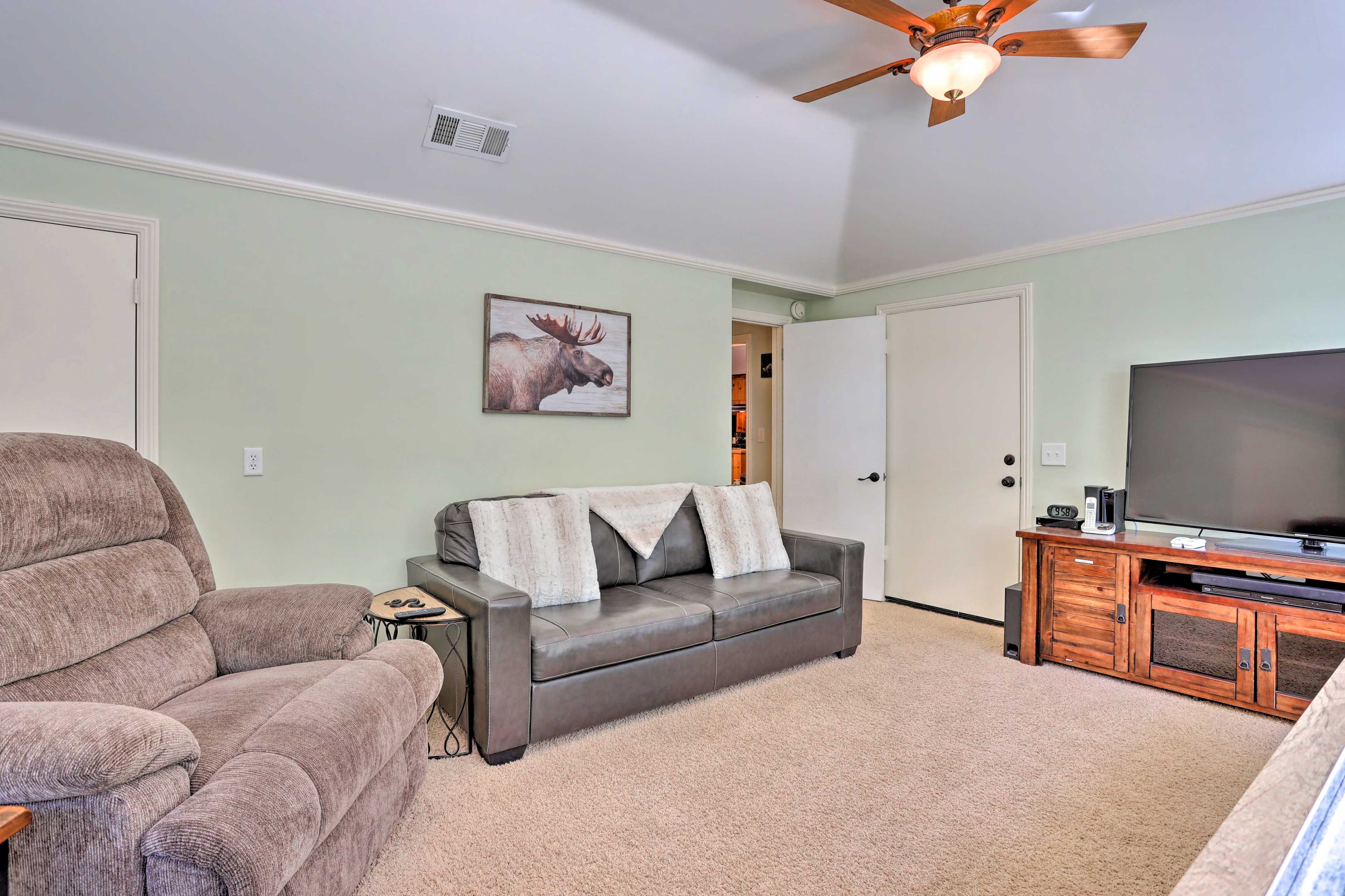 Game Room | Queen Sleeper Sofa