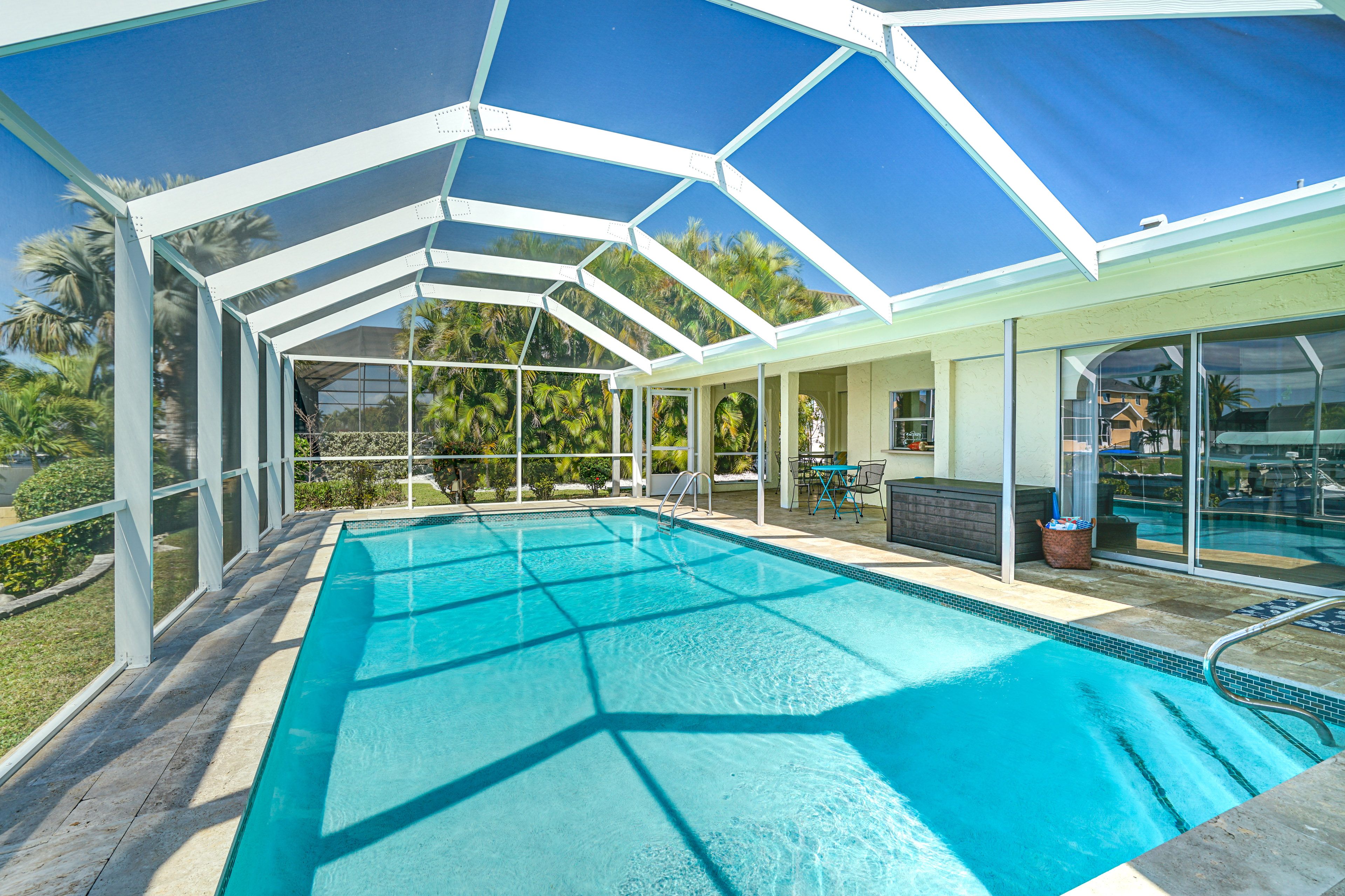 Updated Lanai | Pool Toys Provided