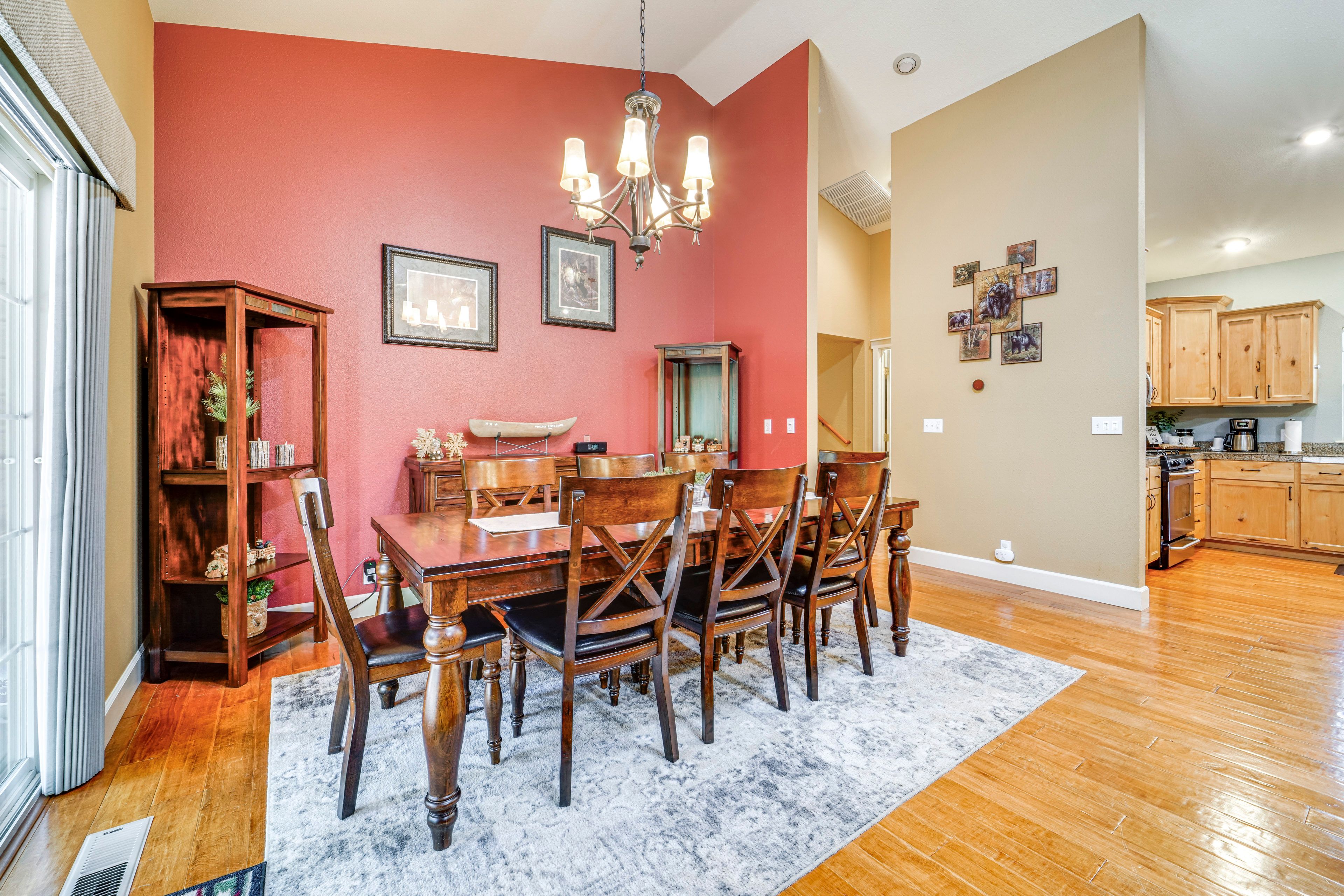 Dining Area | 1st Floor
