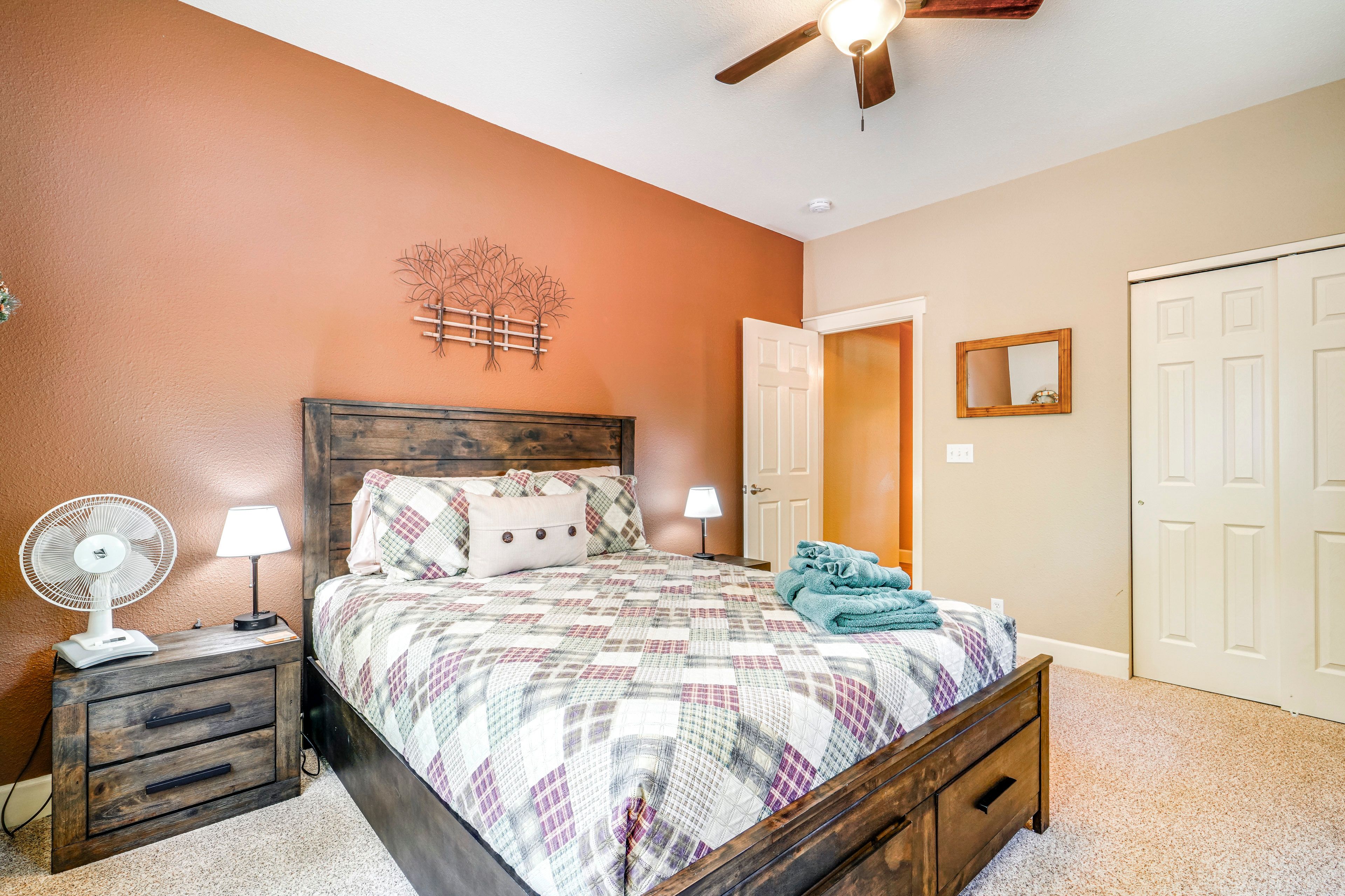 Bedroom 3 | Queen Bed | 1st Floor