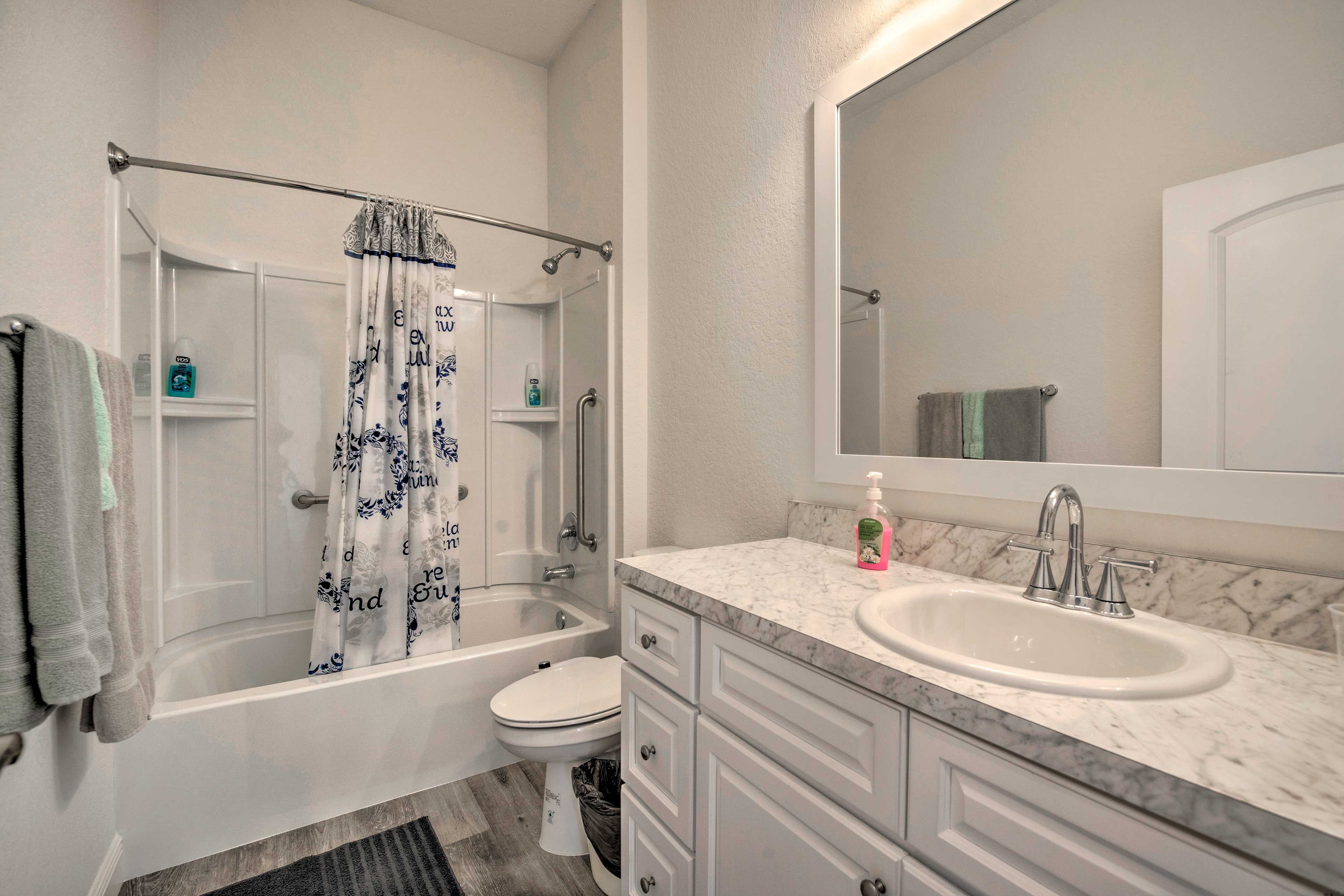 Full Bathroom | Main Level