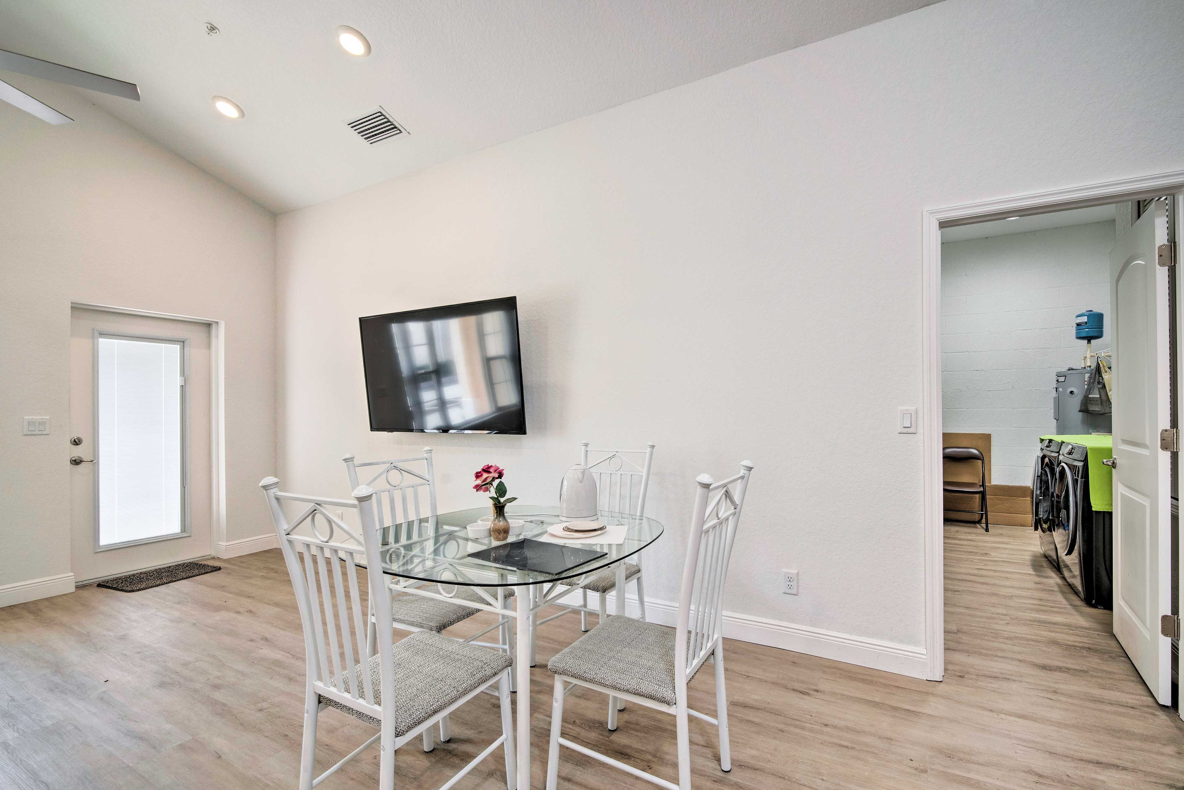 Dining Area | Main Level