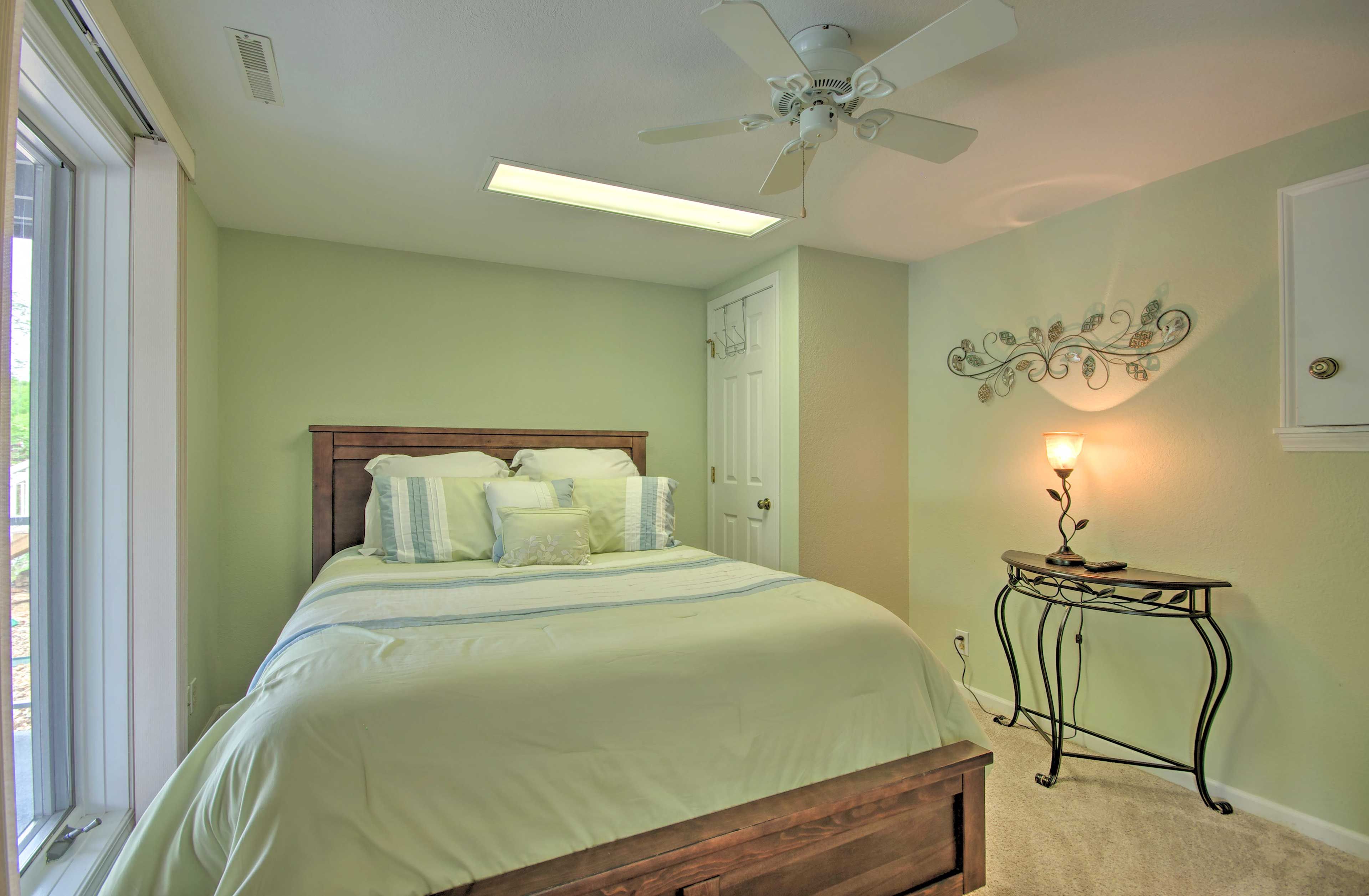 Bedroom 3 | Queen Bed | 1st Floor | Steps Required | Smart TV