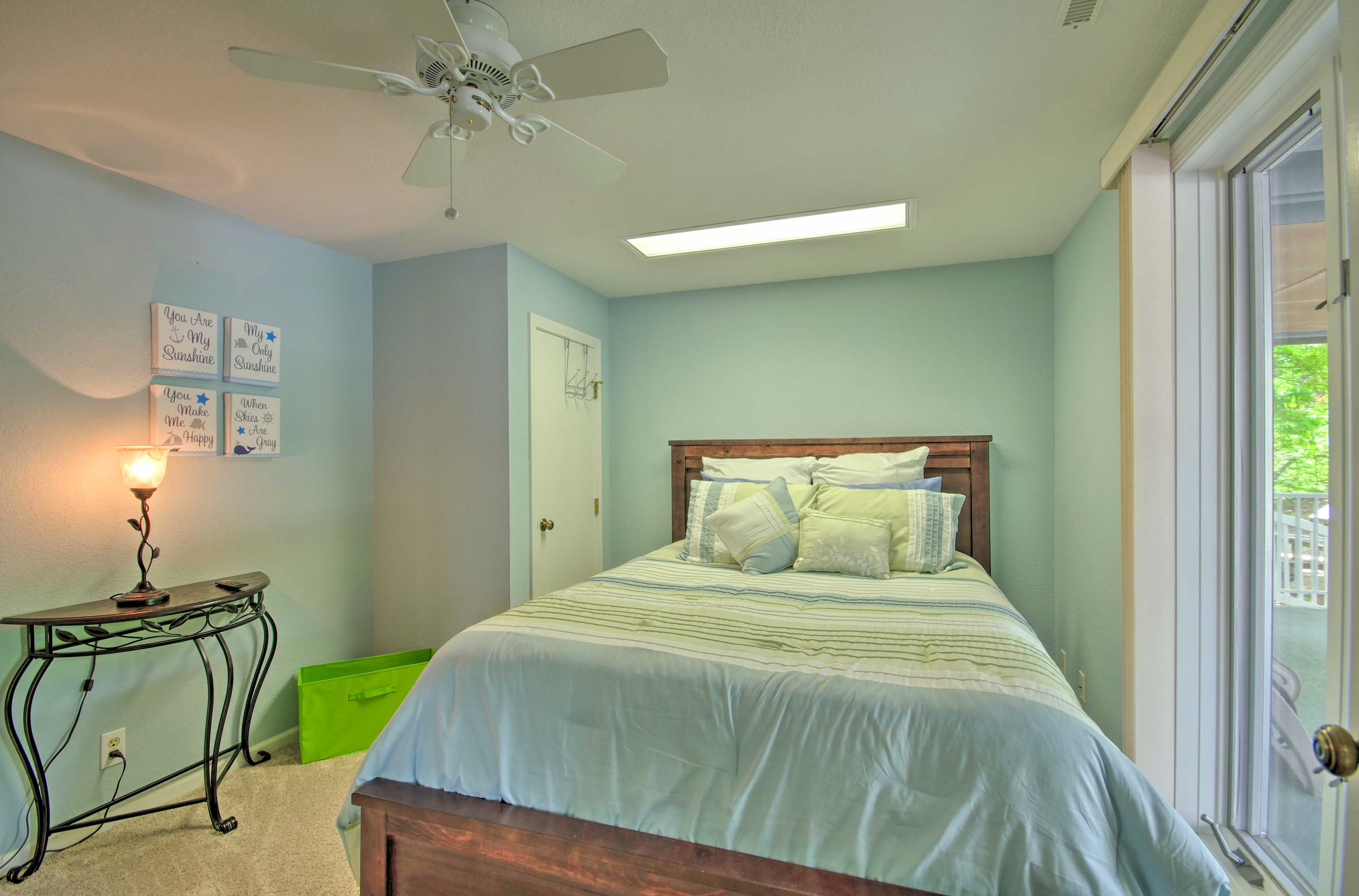 Bedroom 4 | Queen Bed | 1st Floor | Steps Required