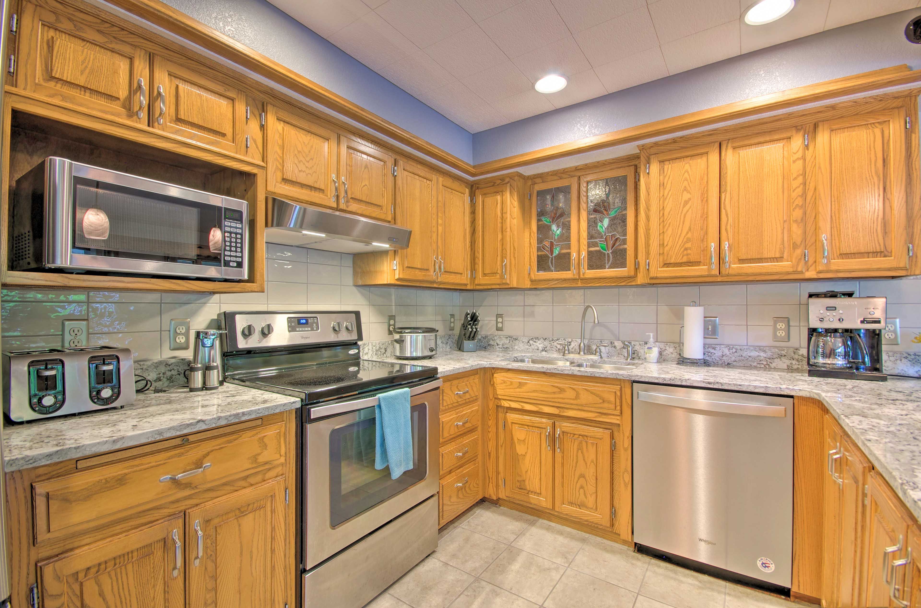 Kitchen | Ice Maker