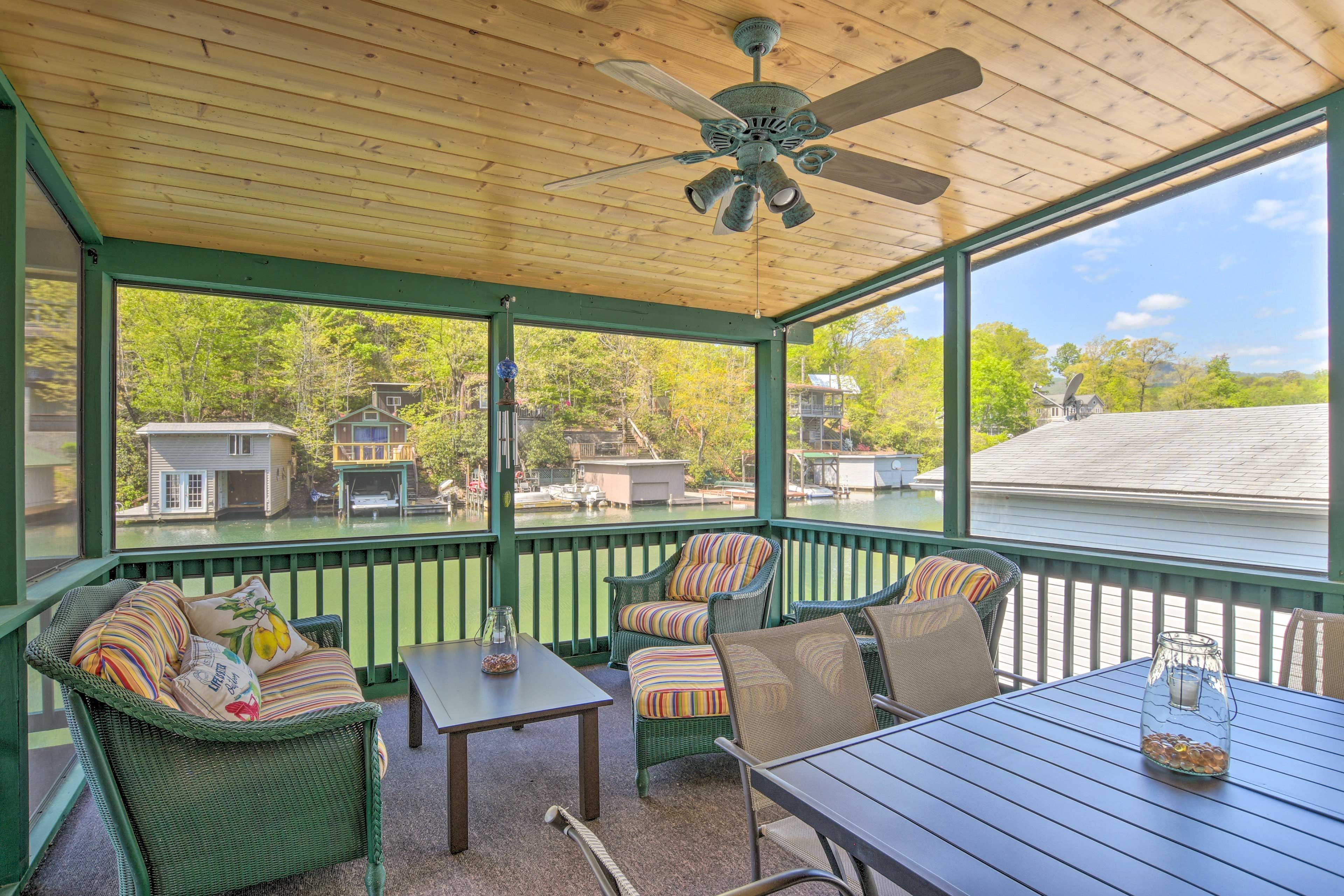 Screened-In Porch | Lake Views