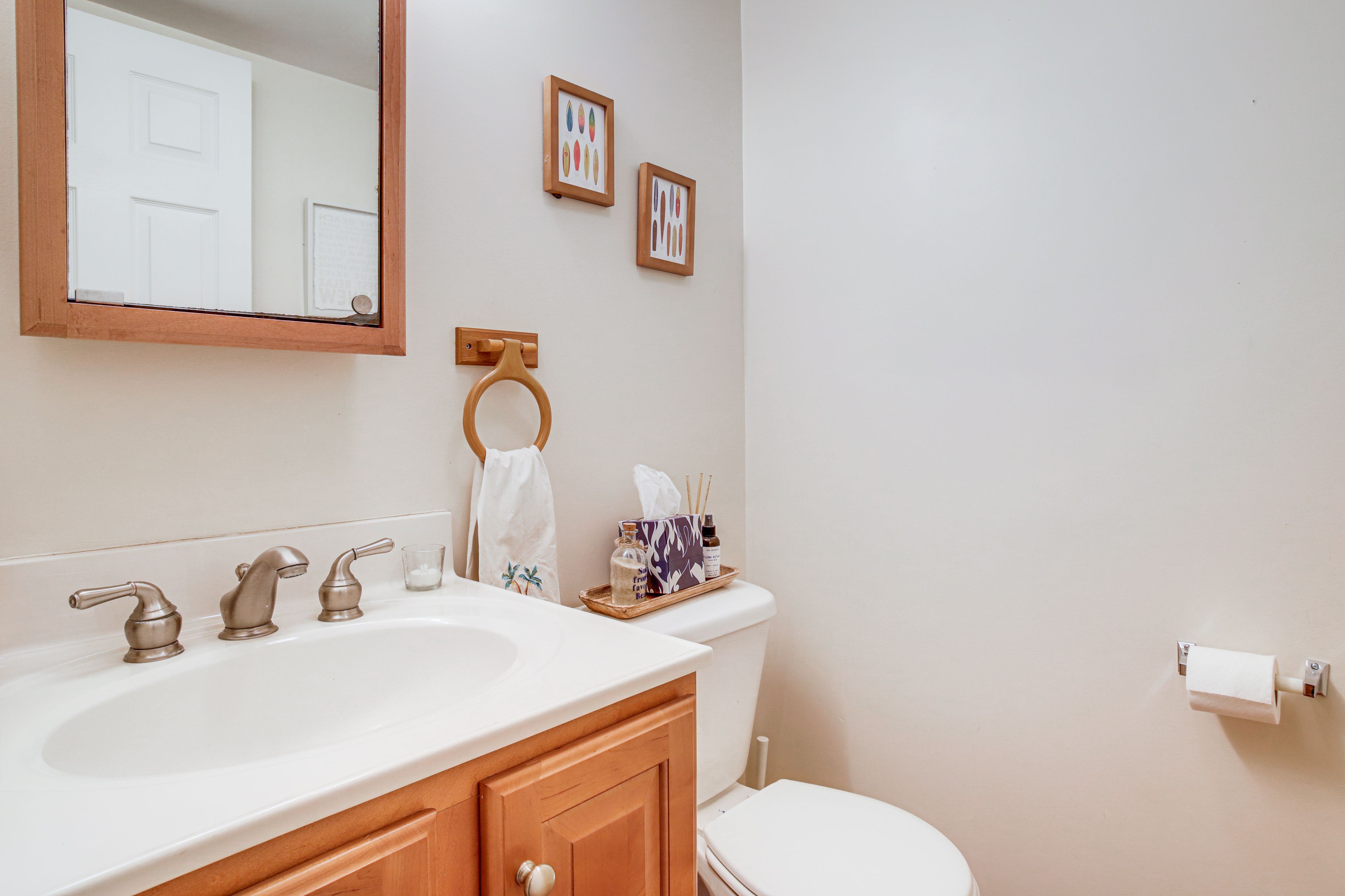 Half Bathroom | 1st Floor