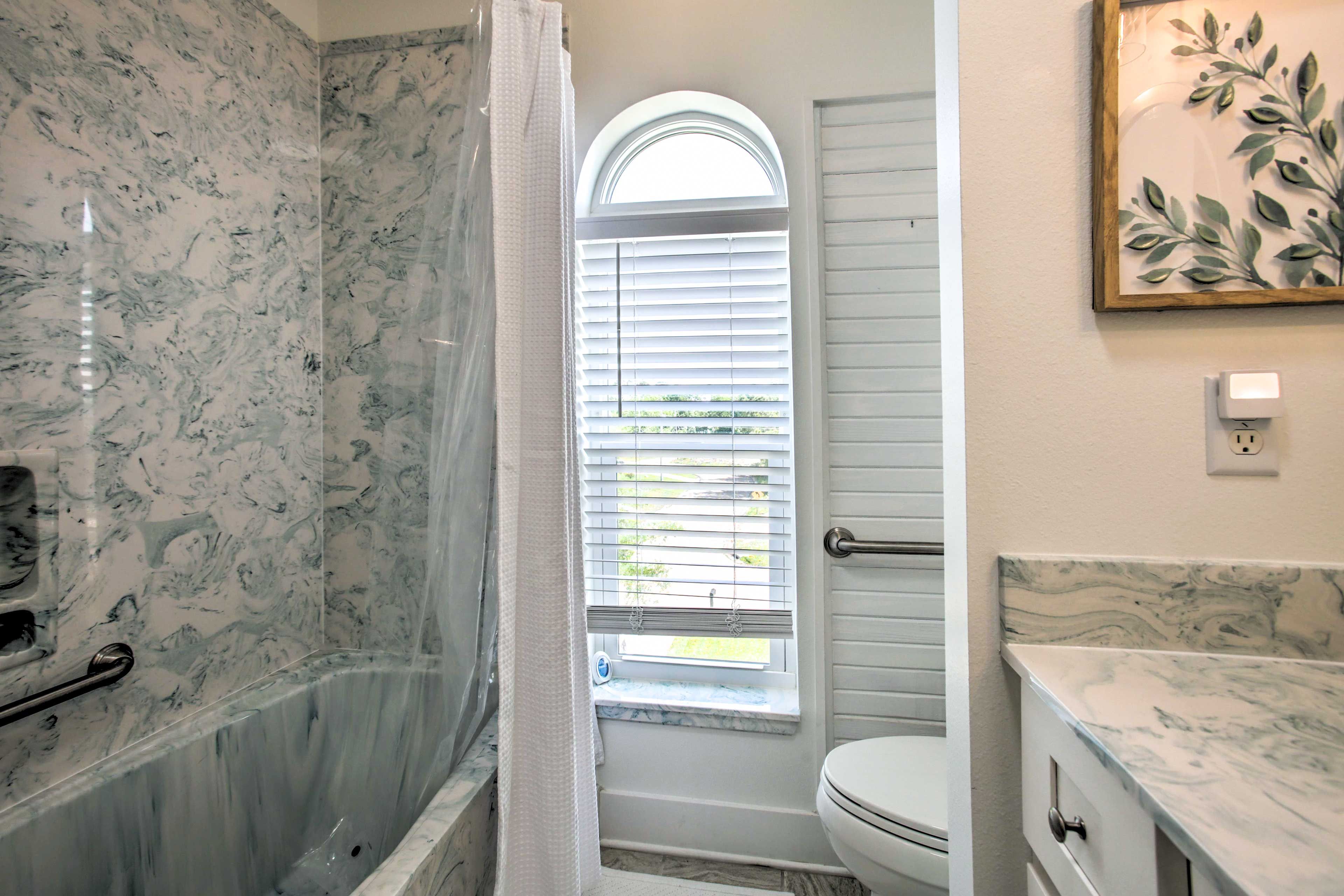 Full Bathroom