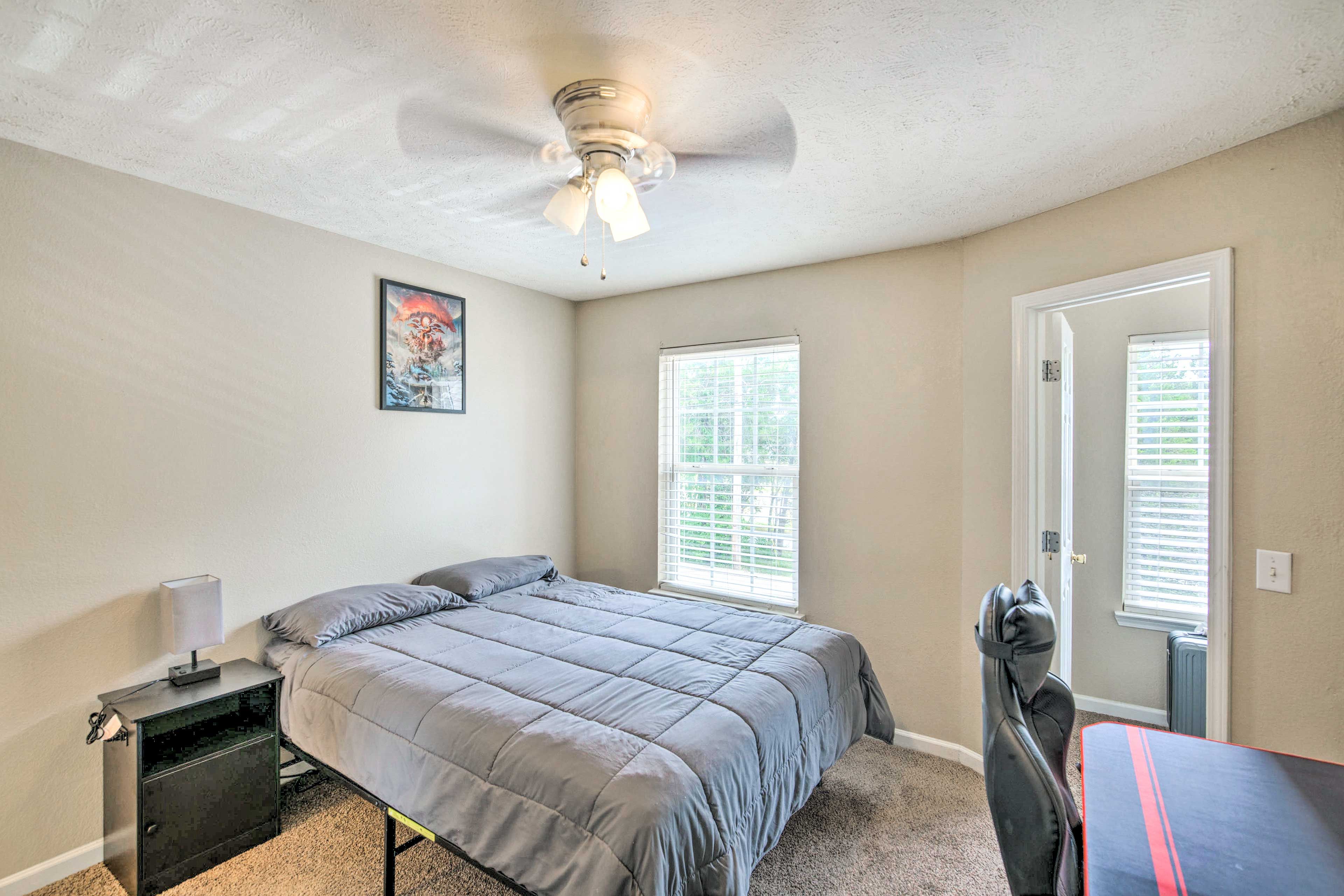 Bedroom 1 | Queen Bed | Laptop-Friendly Workspace | En-Suite Bathroom