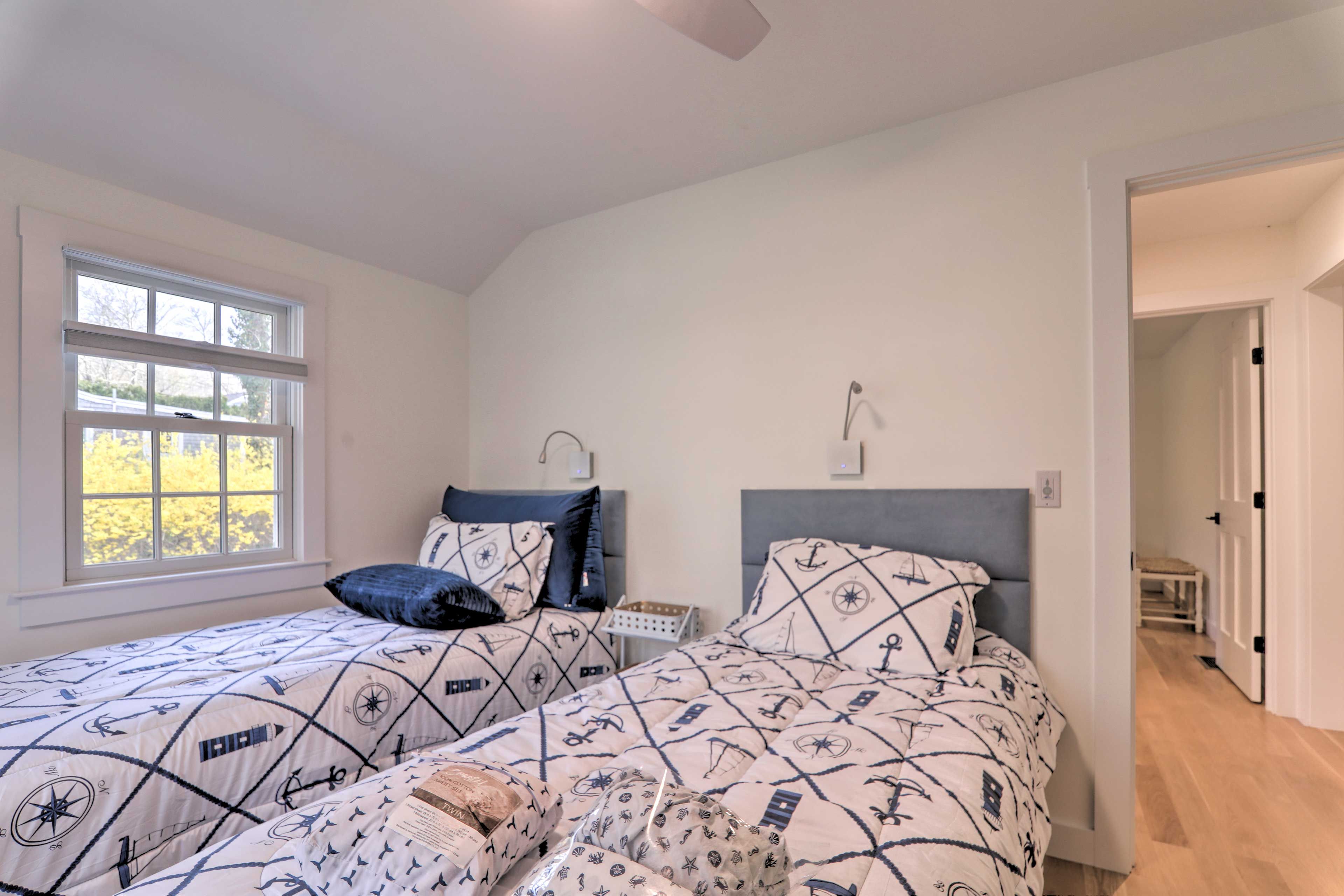 Bedroom 2 | 2 Twin Beds