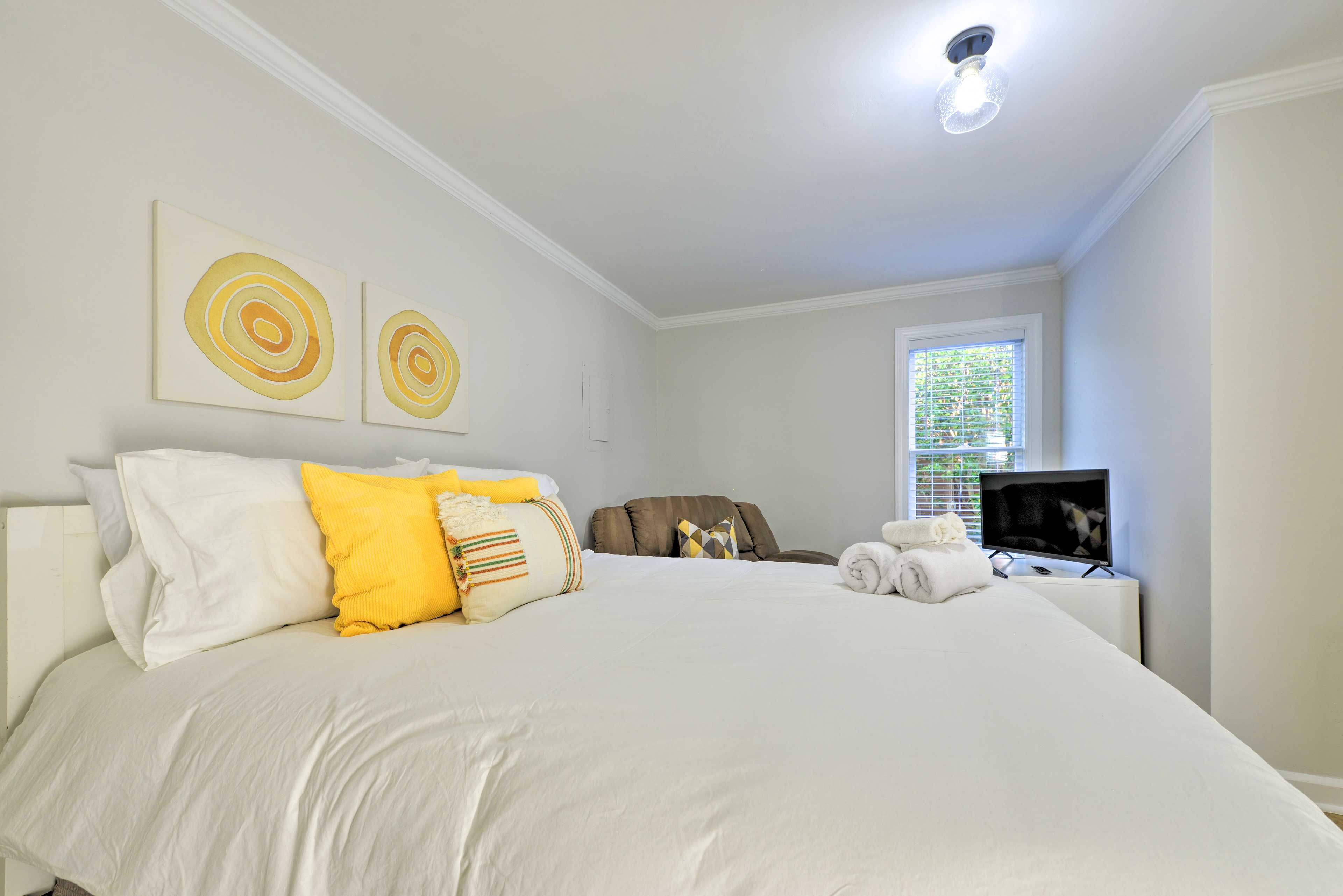 Bedroom 2 | Smart TV
