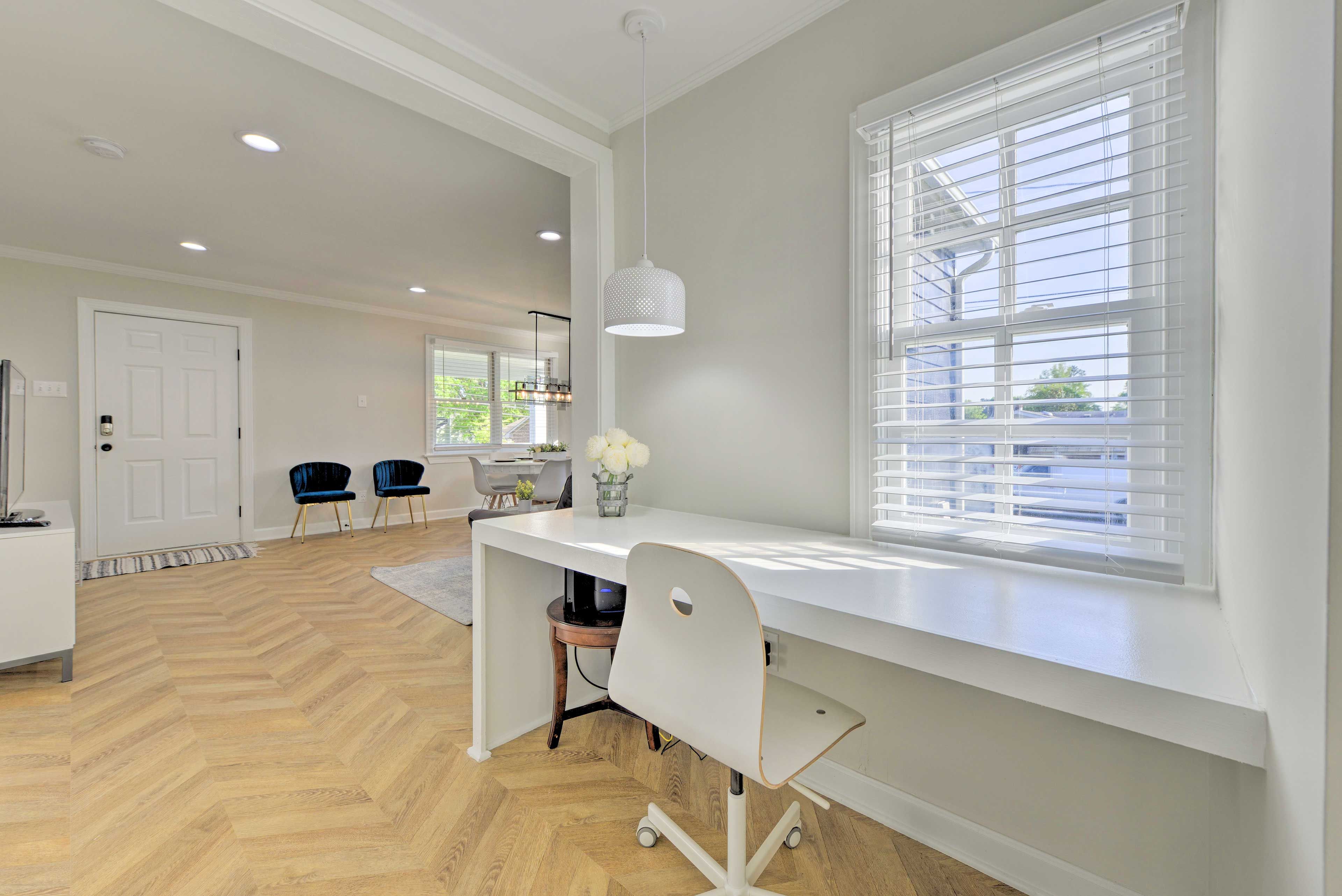 Living Room | Laptop-Friendly Workspace